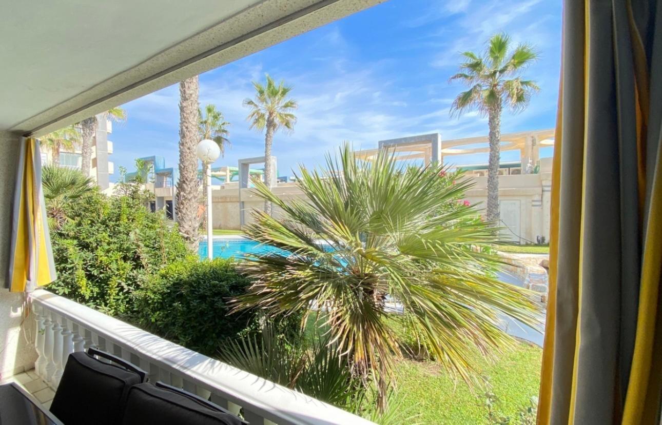 For sale - 2 Bedroom 1 Bathroom Apartment in Torrevieja - Torre La Mata  - Alicante