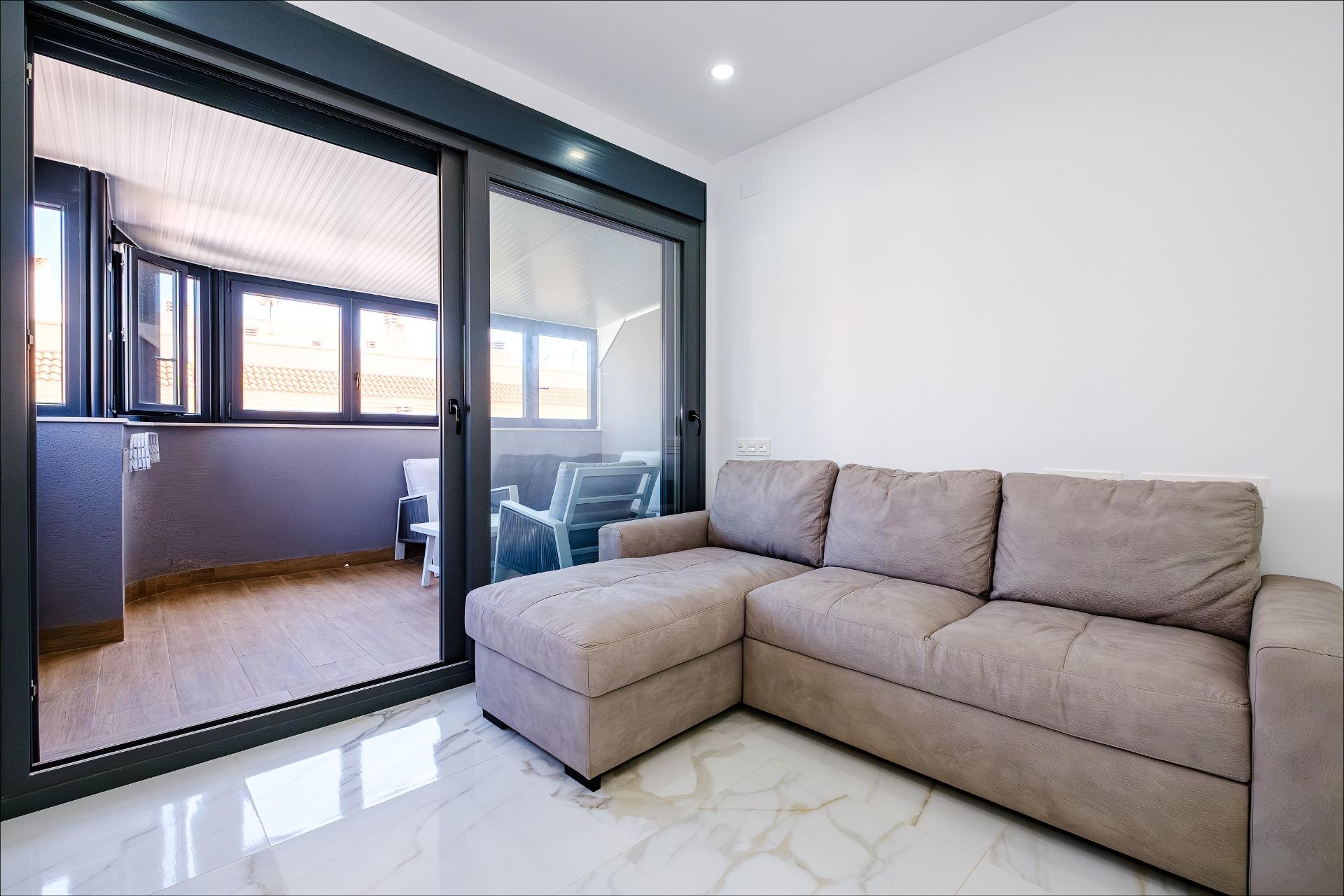 For sale - 4 Bedroom 4 Bathroom Apartment in Torrevieja - Playa Del Cura  - Alicante