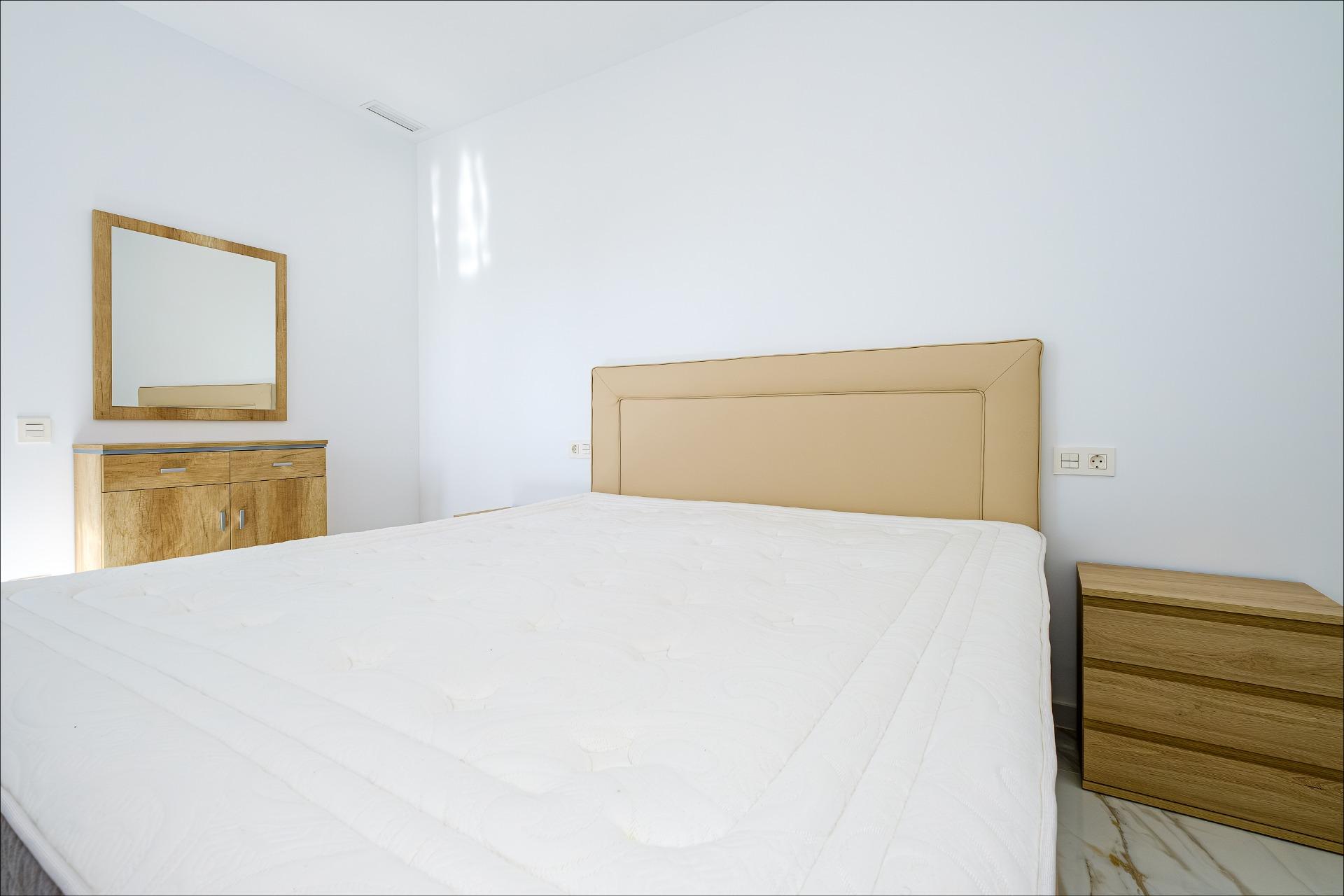 For sale - 4 Bedroom 4 Bathroom Apartment in Torrevieja - Playa Del Cura  - Alicante