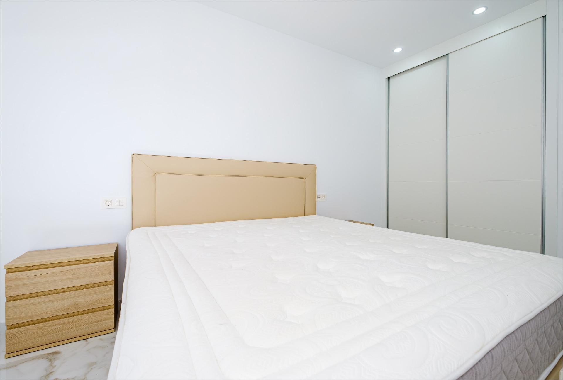 For sale - 4 Bedroom 4 Bathroom Apartment in Torrevieja - Playa Del Cura  - Alicante