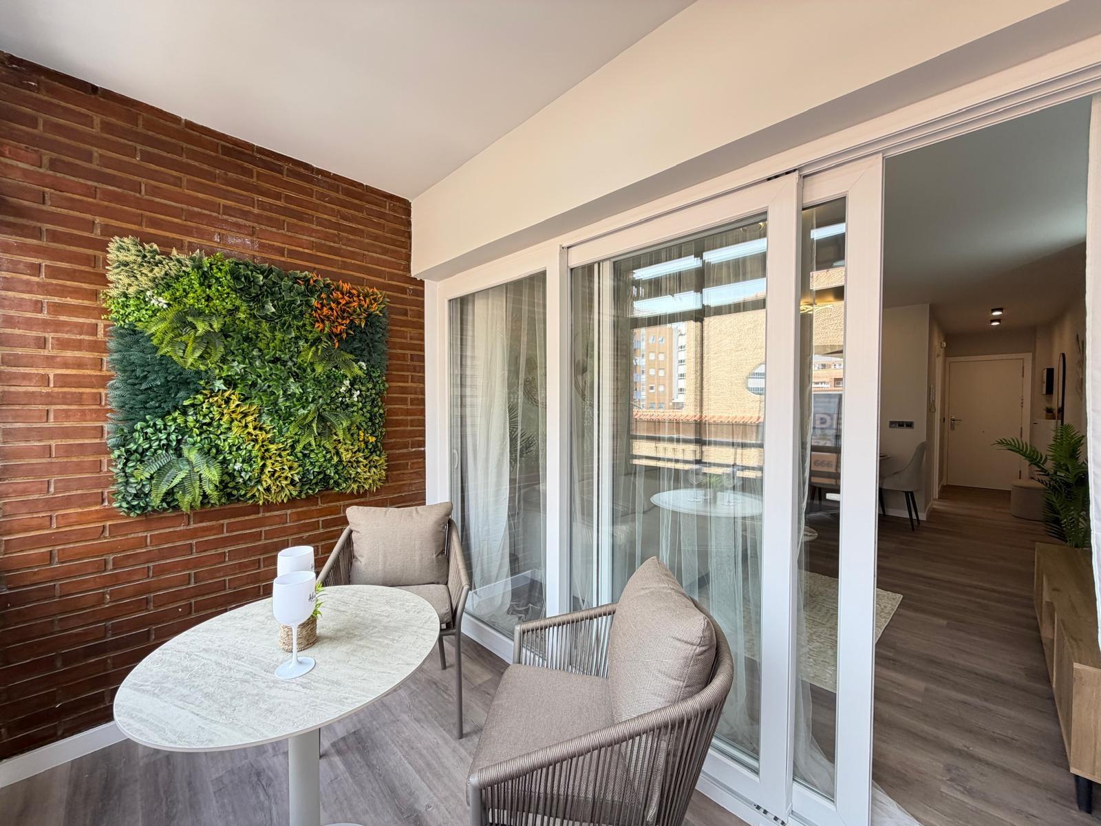 For sale - 2 Bedroom 1 Bathroom Apartment in Torrevieja - Estacion De Autobuses  - Alicante