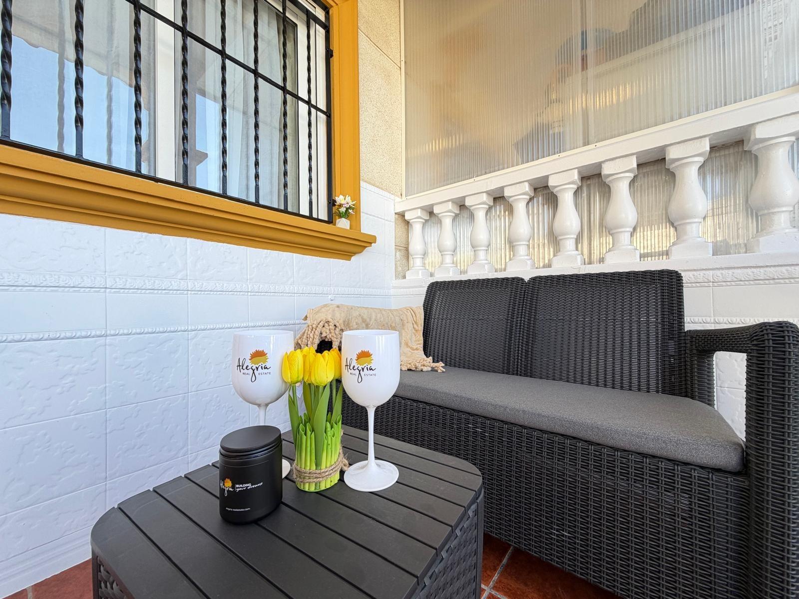 For sale - 3 Bedroom 2 Bathroom Town House in Punta Prima - Rocio Del Mar  - Alicante