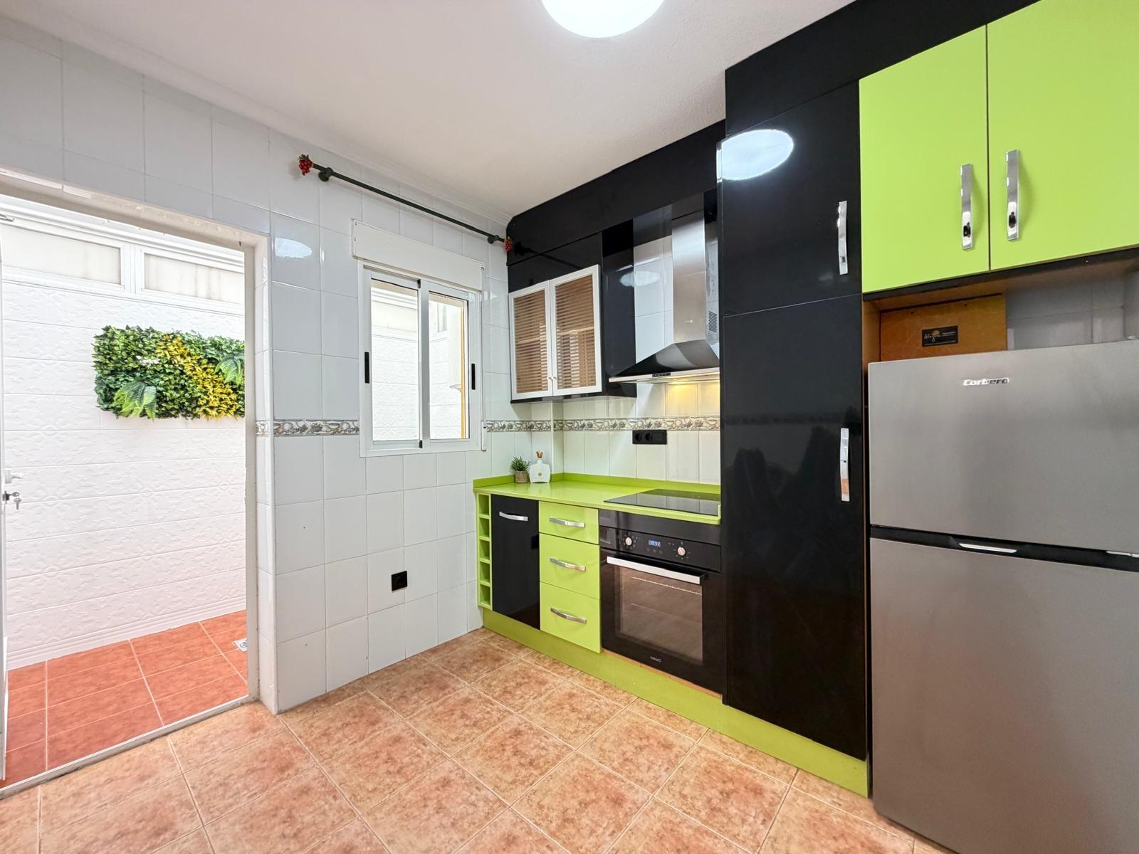 For sale - 3 Bedroom 2 Bathroom Town House in Punta Prima - Rocio Del Mar  - Alicante
