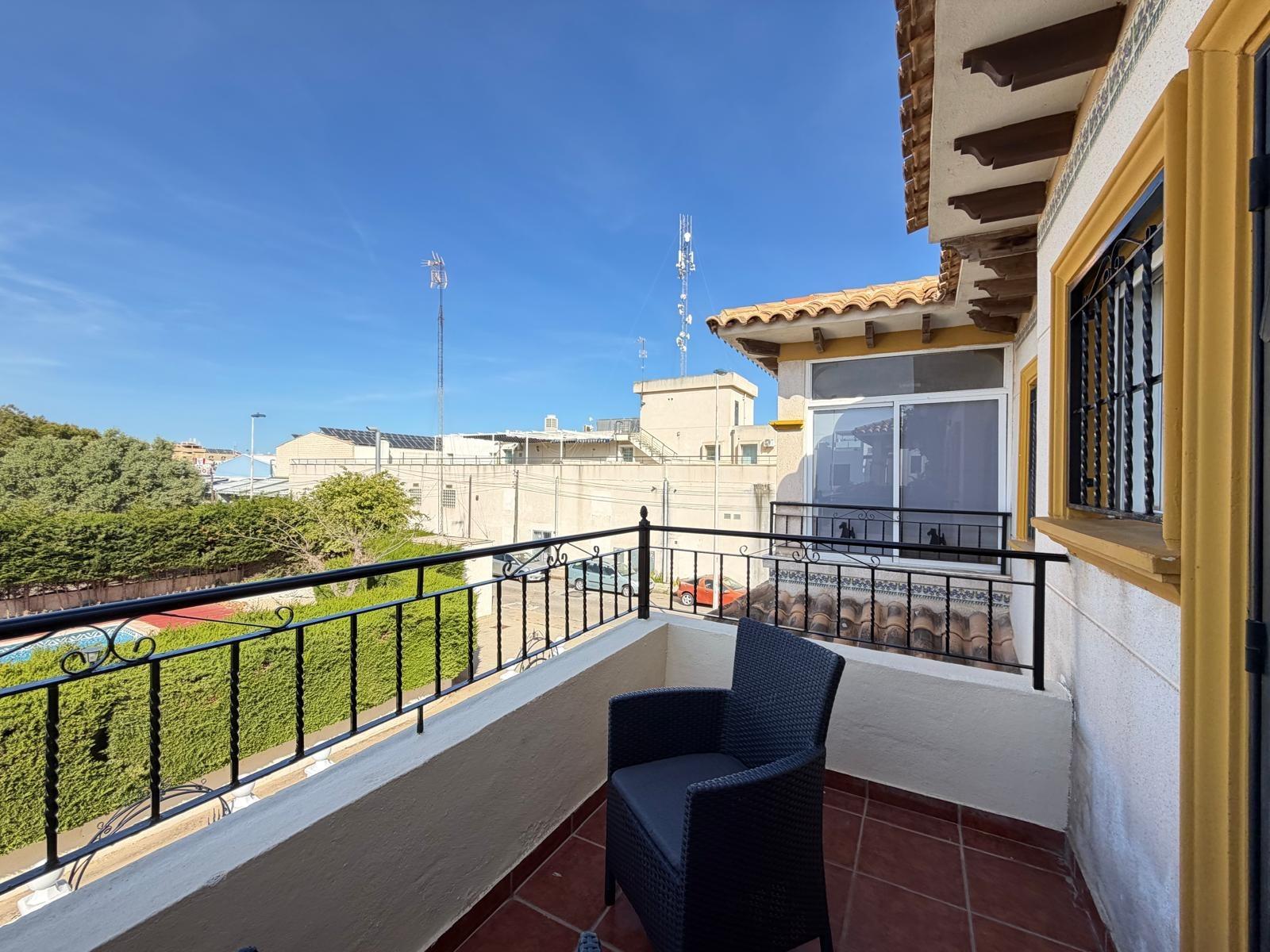 For sale - 3 Bedroom 2 Bathroom Town House in Punta Prima - Rocio Del Mar  - Alicante