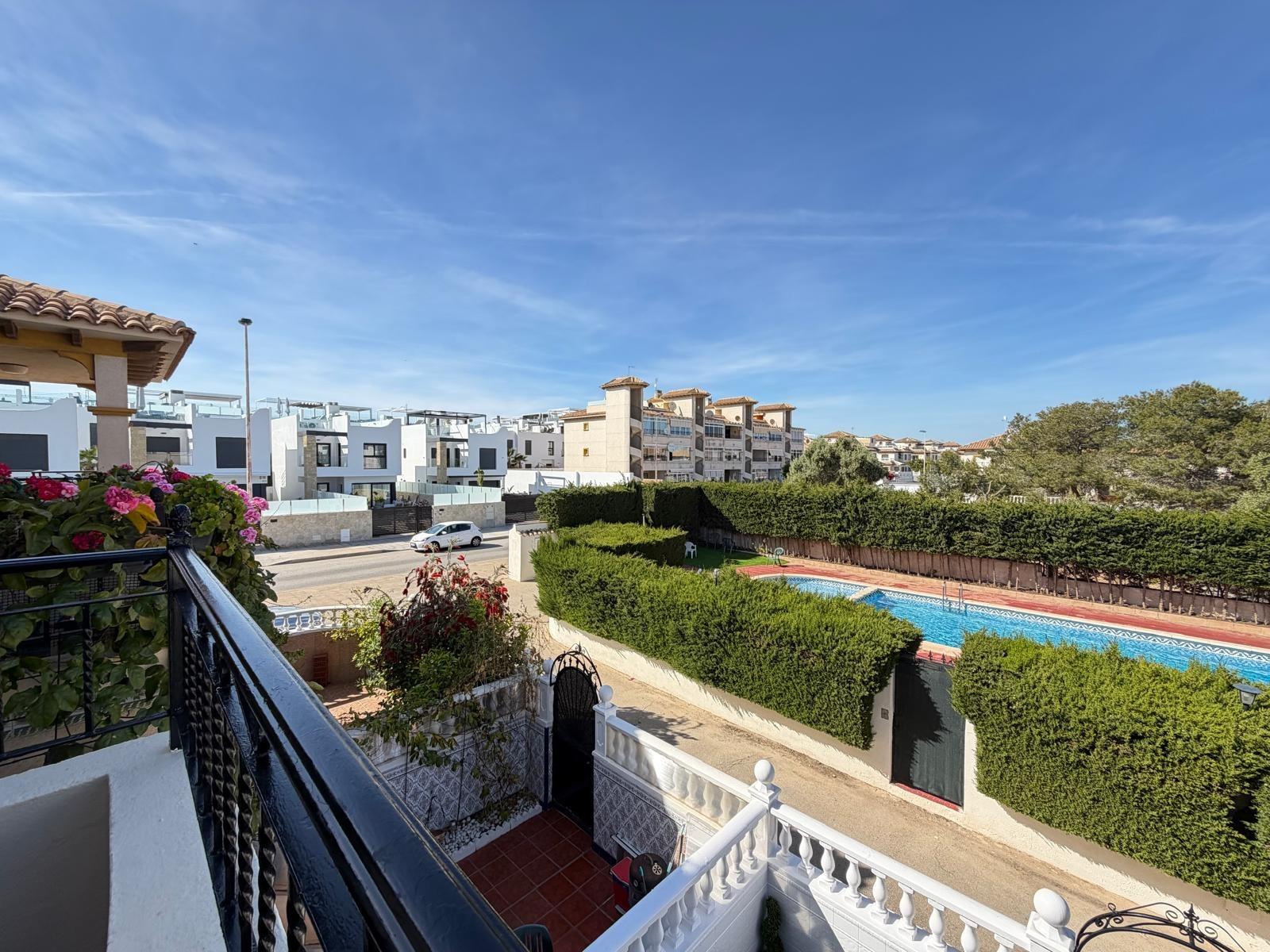 For sale - 3 Bedroom 2 Bathroom Town House in Punta Prima - Rocio Del Mar  - Alicante