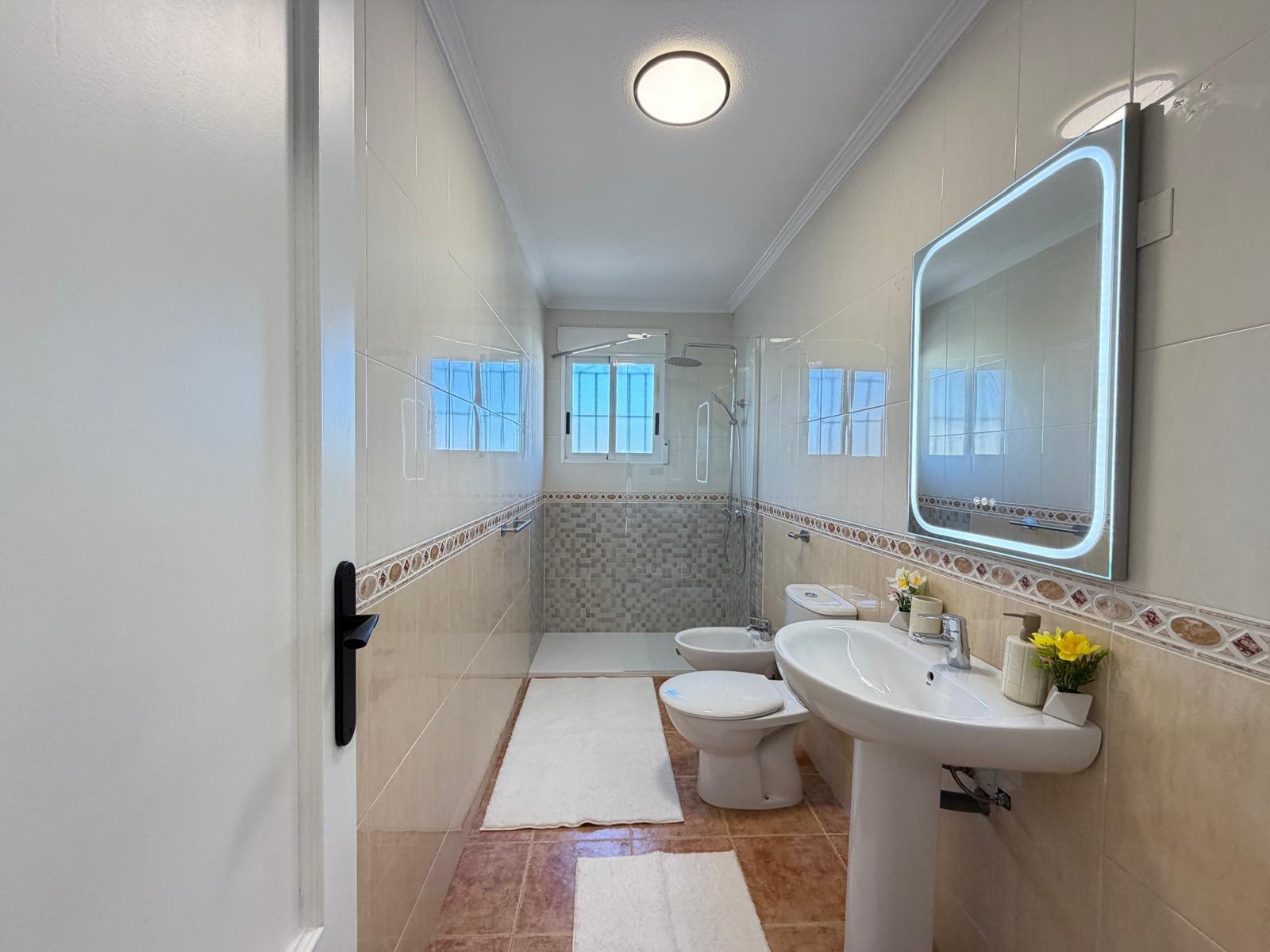 For sale - 3 Bedroom 2 Bathroom Town House in Punta Prima - Rocio Del Mar  - Alicante