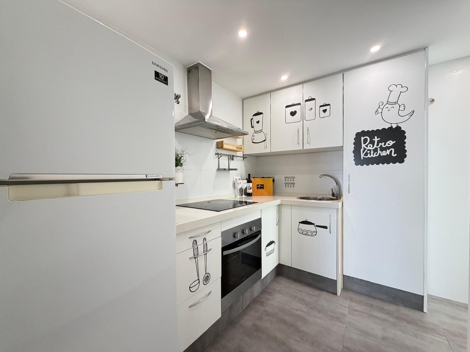 For sale - 3 Bedroom 2 Bathroom Apartment in Torrevieja - Centro  - Alicante