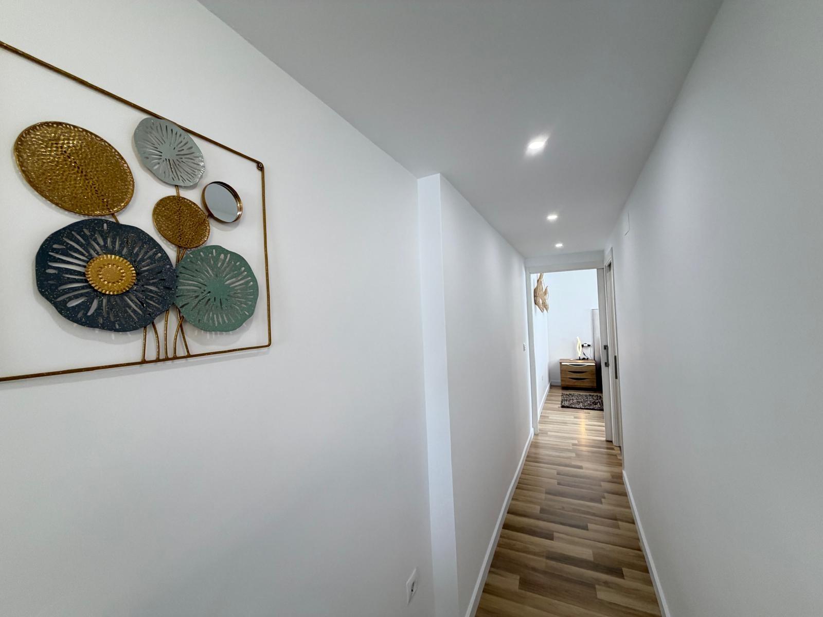 For sale - 3 Bedroom 2 Bathroom Apartment in Torrevieja - Centro  - Alicante