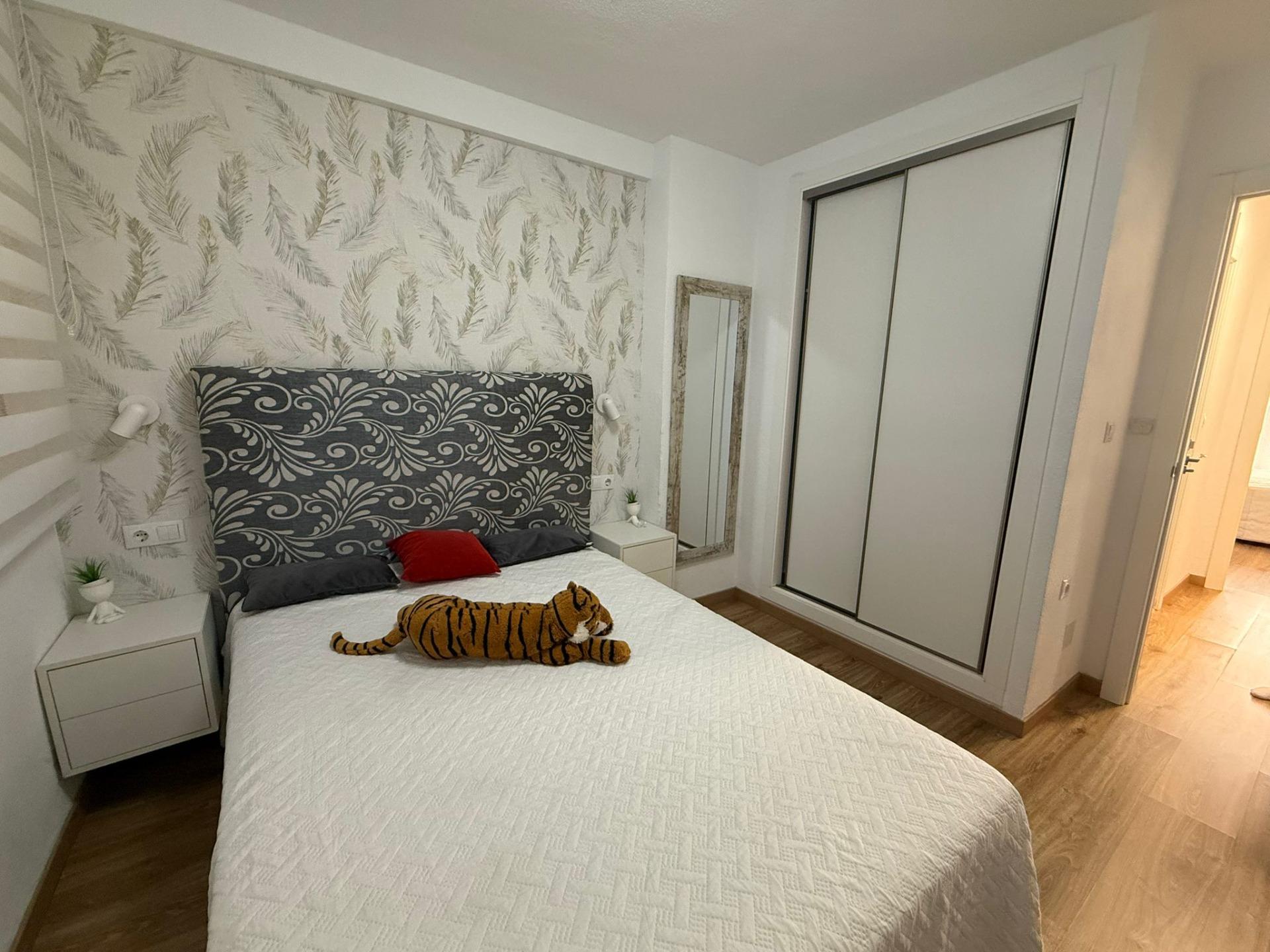 For sale - 2 Bedroom 1 Bathroom Apartment in Torrevieja - Centro  - Alicante