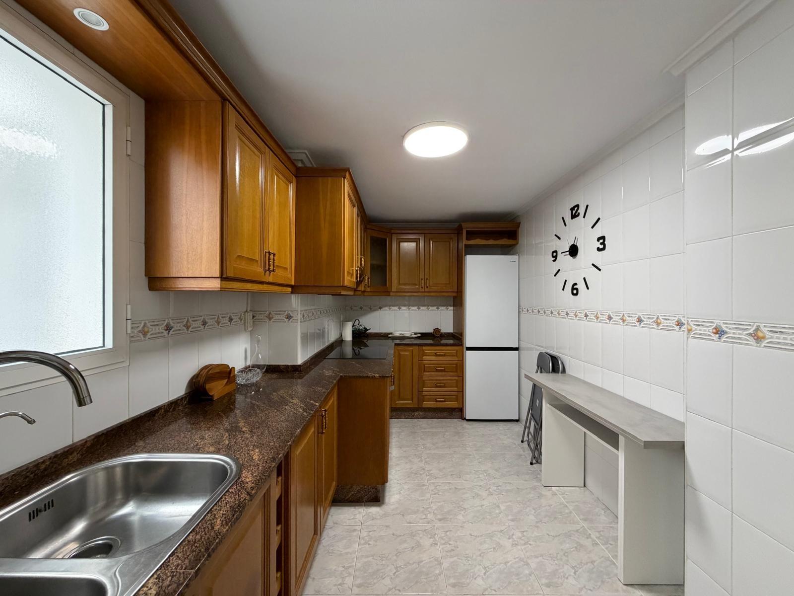 For sale - 3 Bedroom 2 Bathroom Apartment in Torrevieja - Playa Del Cura  - Alicante