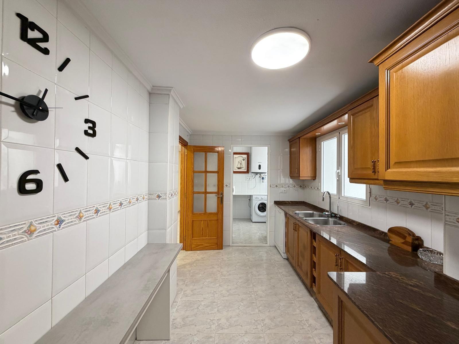 For sale - 3 Bedroom 2 Bathroom Apartment in Torrevieja - Playa Del Cura  - Alicante