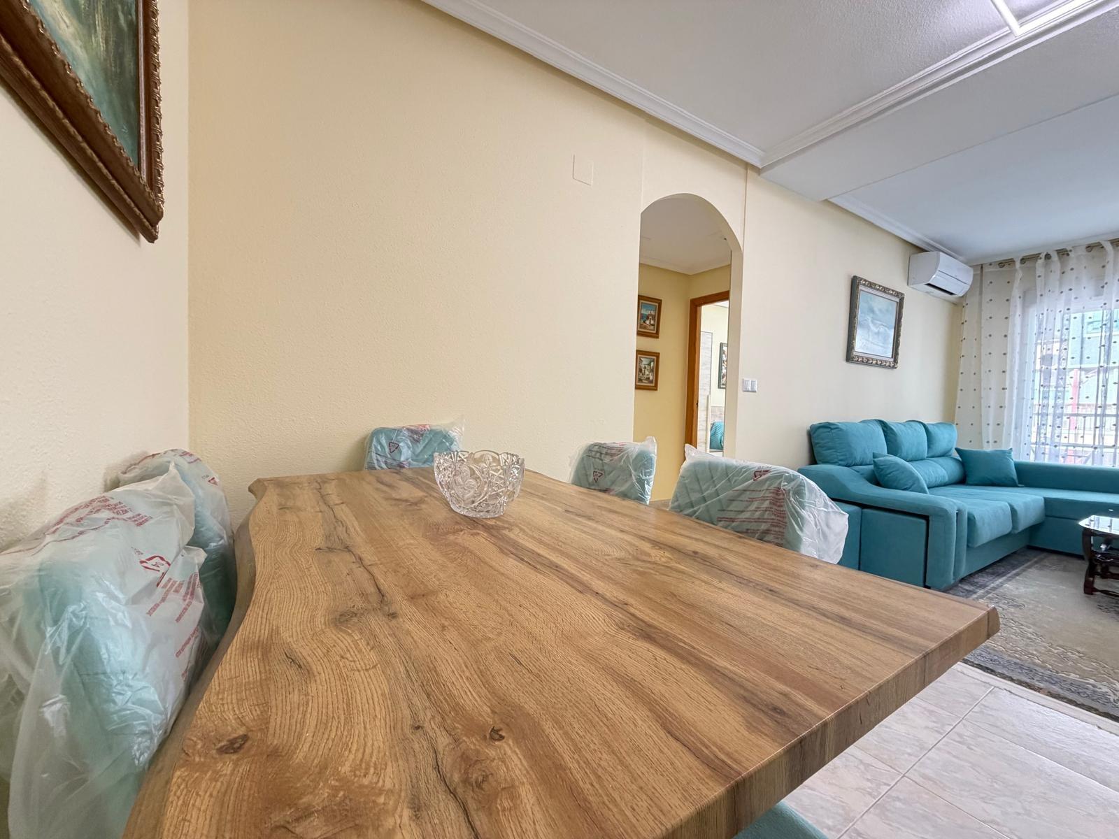 For sale - 3 Bedroom 2 Bathroom Apartment in Torrevieja - Playa Del Cura  - Alicante