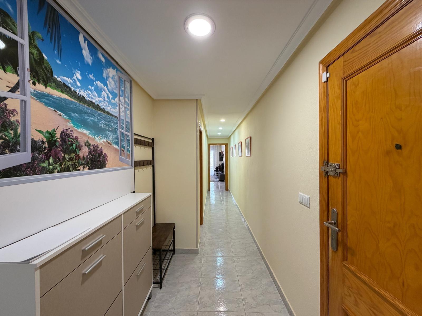 For sale - 3 Bedroom 2 Bathroom Apartment in Torrevieja - Playa Del Cura  - Alicante