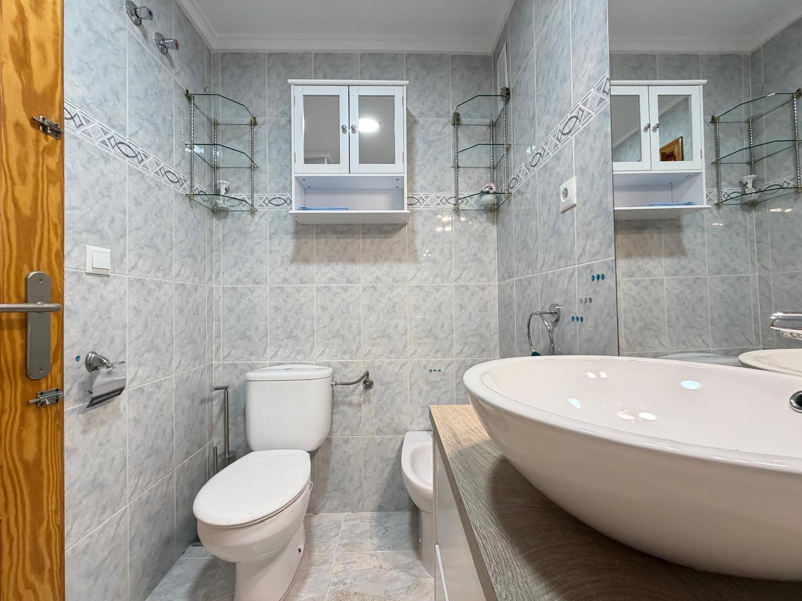 For sale - 3 Bedroom 2 Bathroom Apartment in Torrevieja - Playa Del Cura  - Alicante