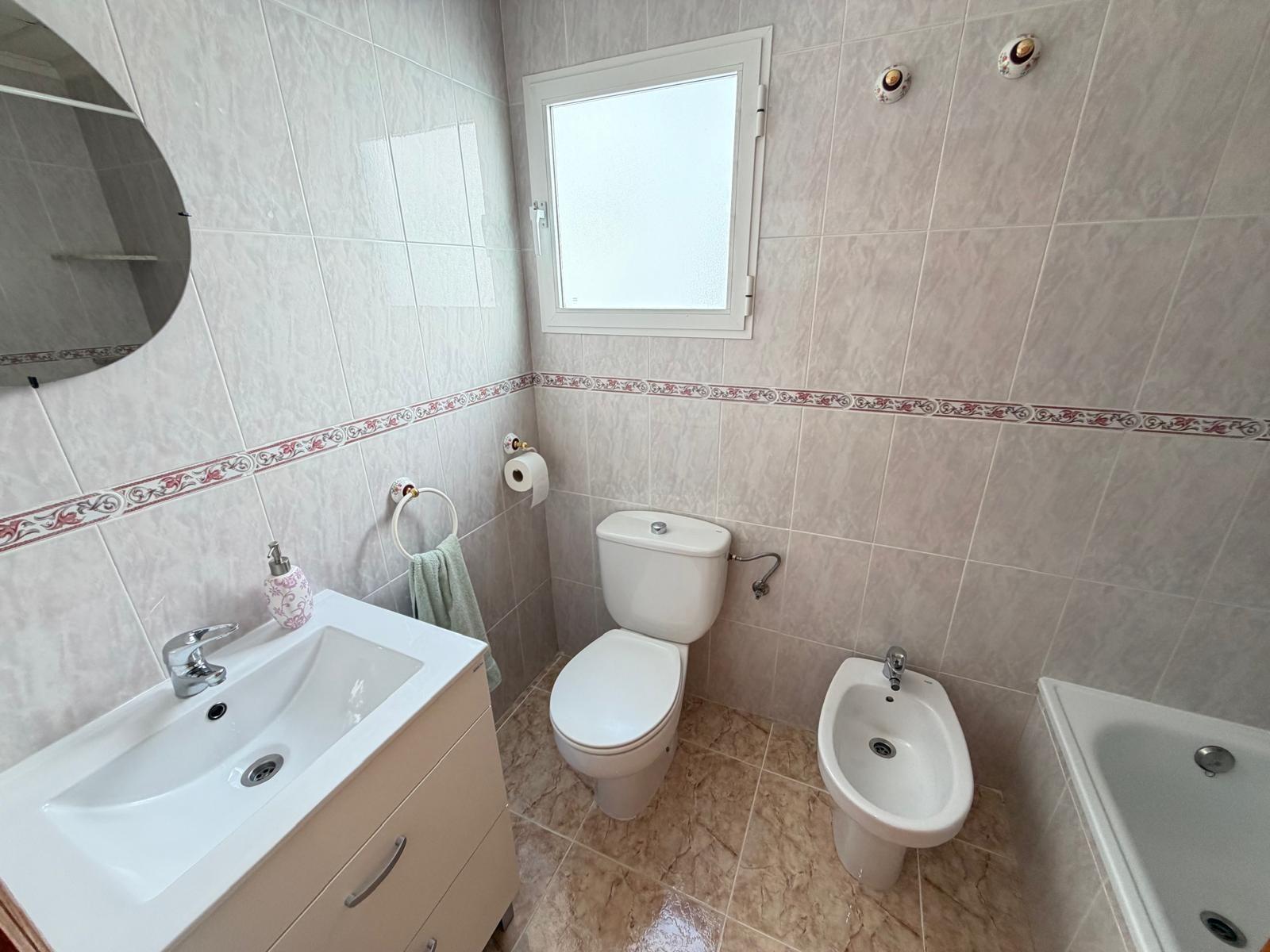 For sale - 2 Bedroom 1 Bathroom Penthouse in Torrevieja - Playa Del Cura  - Alicante