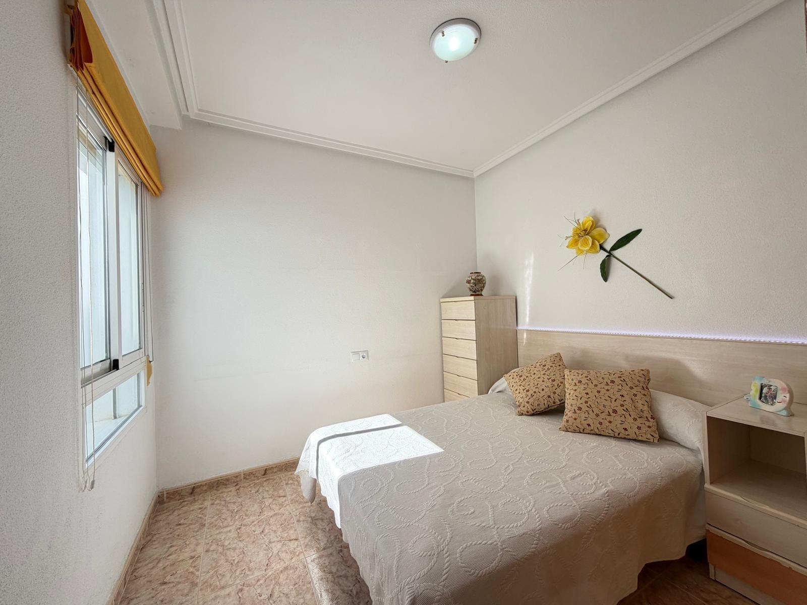 For sale - 2 Bedroom 1 Bathroom Penthouse in Torrevieja - Playa Del Cura  - Alicante