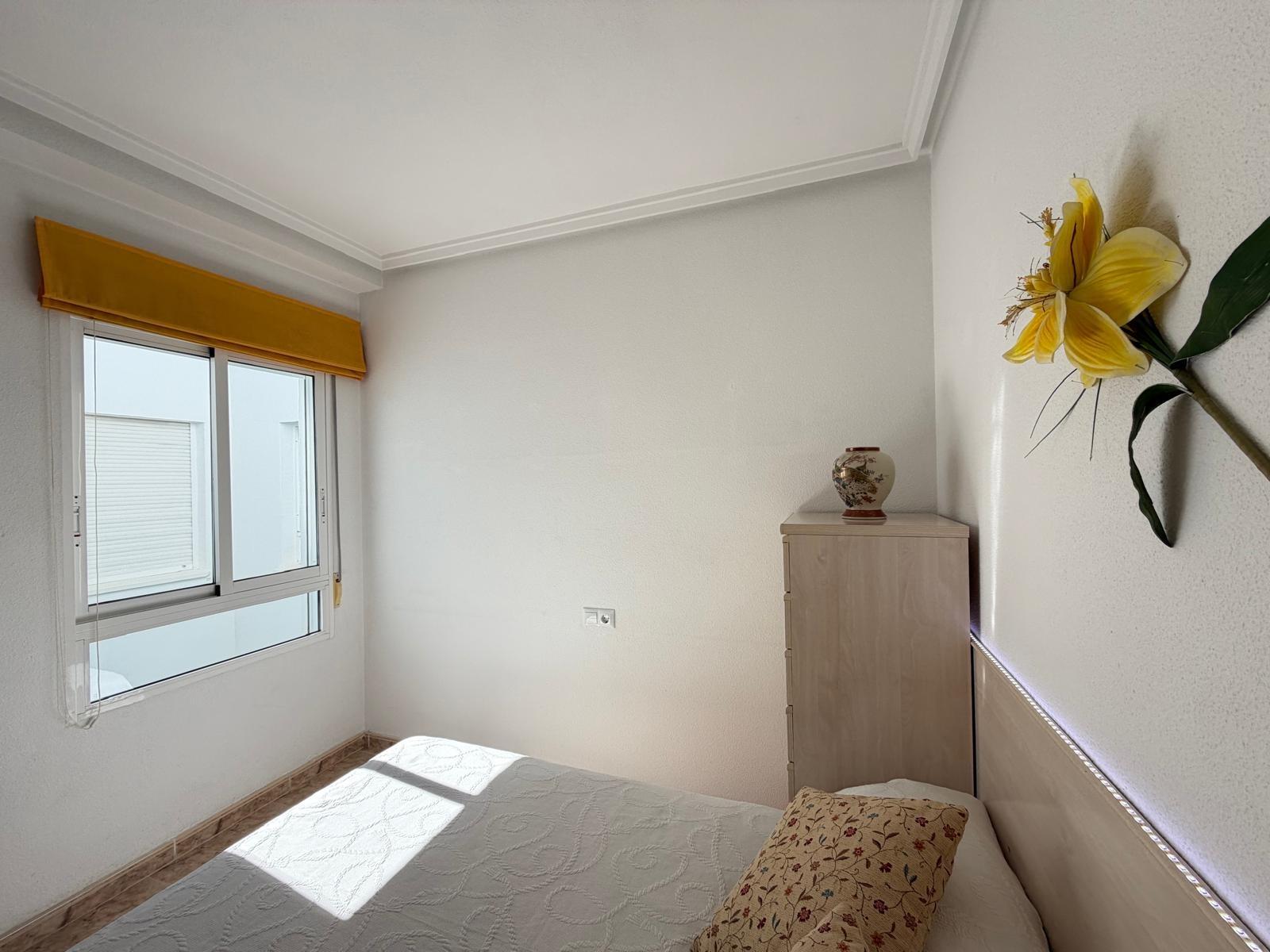 For sale - 2 Bedroom 1 Bathroom Penthouse in Torrevieja - Playa Del Cura  - Alicante