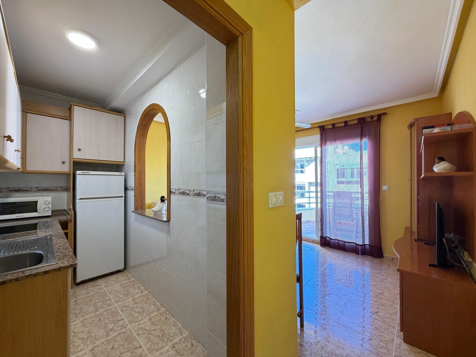 For sale - 2 Bedroom 1 Bathroom Penthouse in Torrevieja - Playa Del Cura  - Alicante