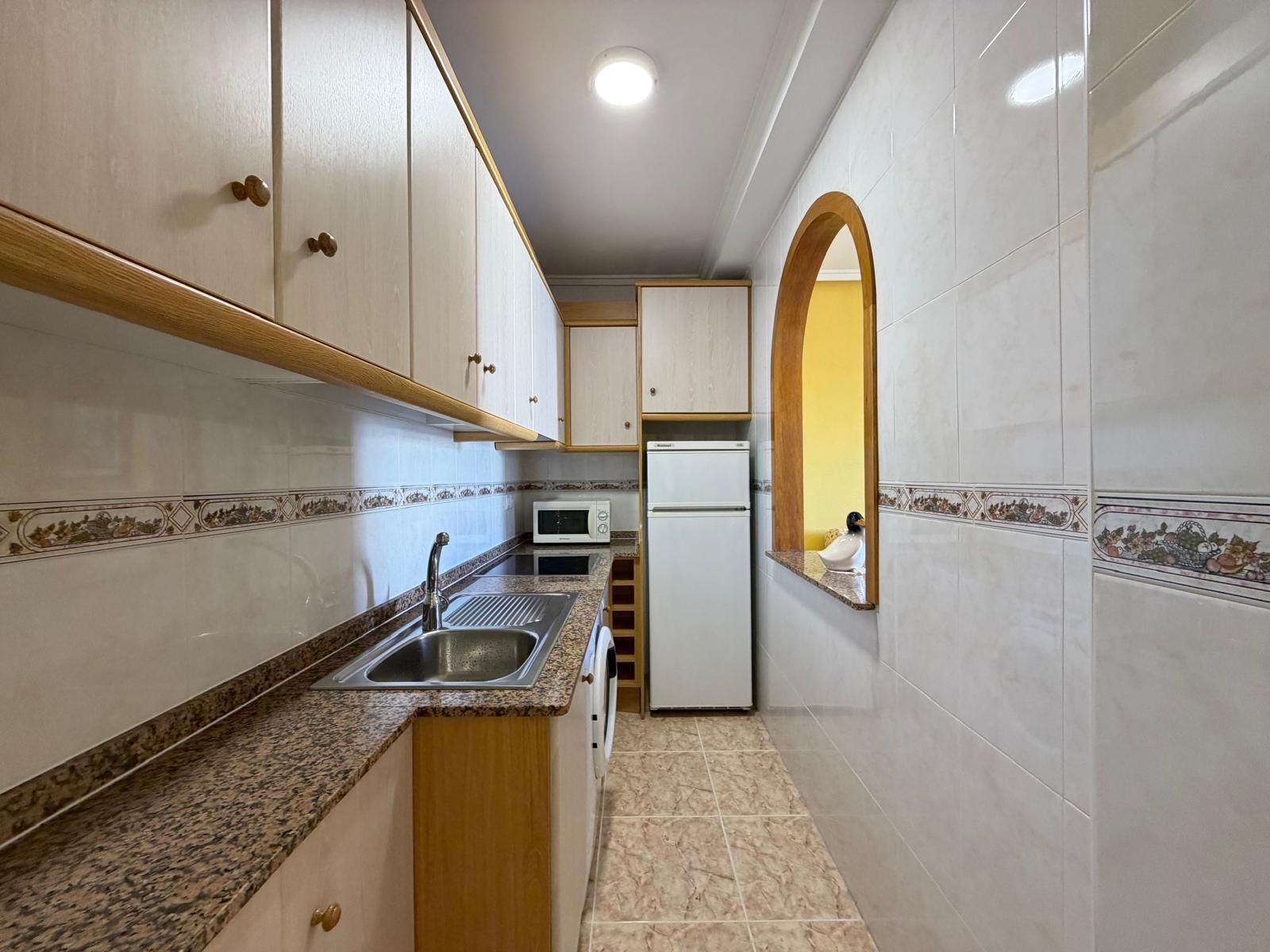 For sale - 2 Bedroom 1 Bathroom Penthouse in Torrevieja - Playa Del Cura  - Alicante