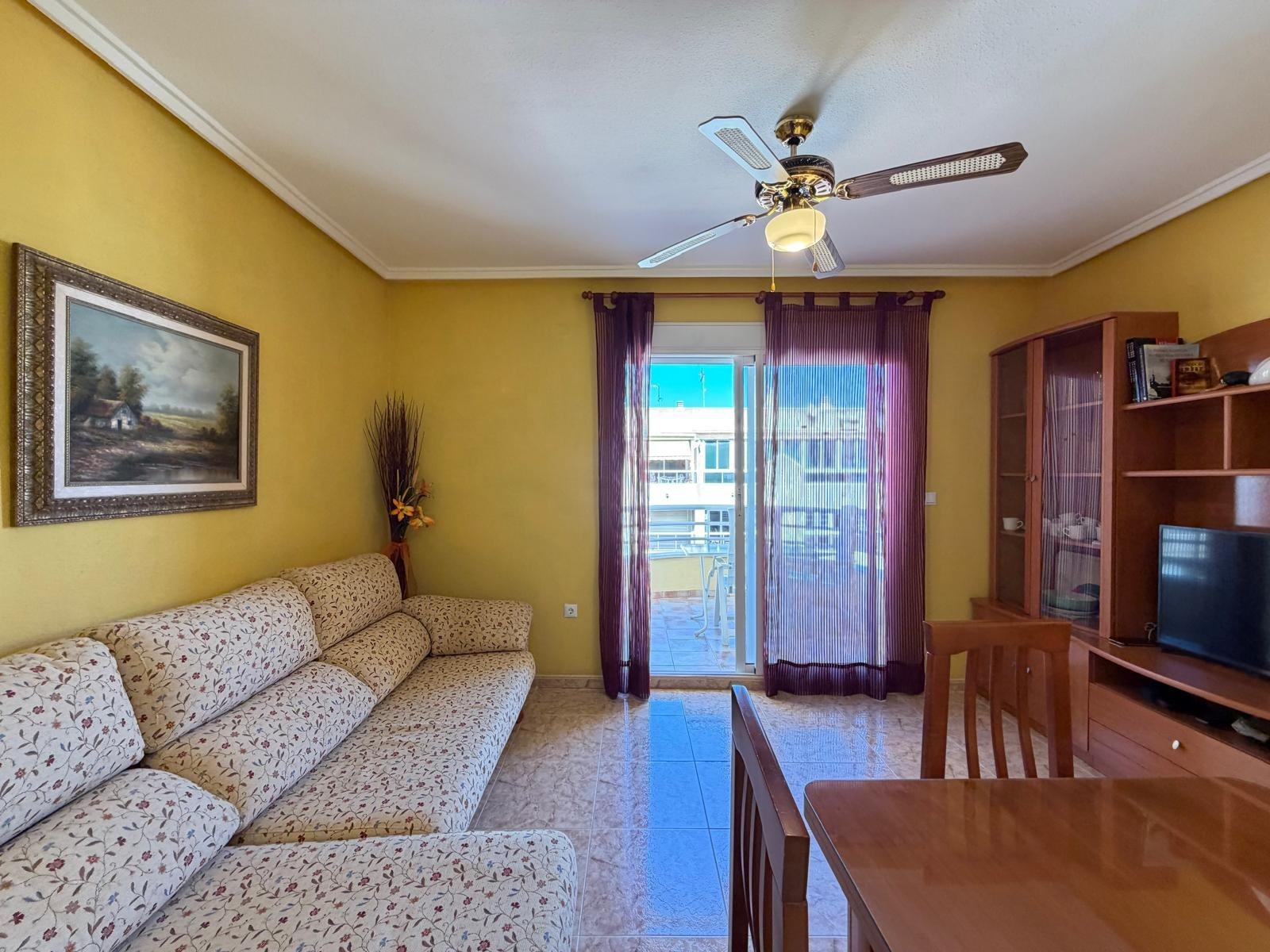 For sale - 2 Bedroom 1 Bathroom Penthouse in Torrevieja - Playa Del Cura  - Alicante