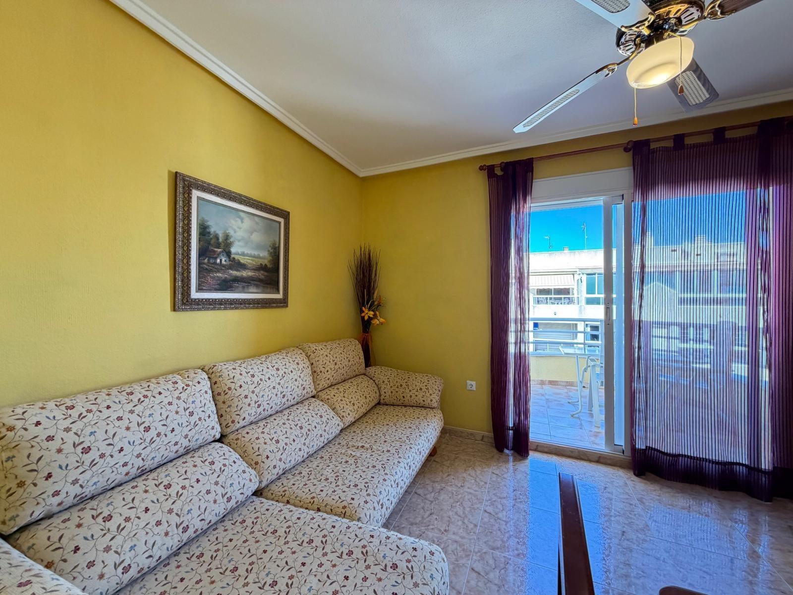 For sale - 2 Bedroom 1 Bathroom Penthouse in Torrevieja - Playa Del Cura  - Alicante