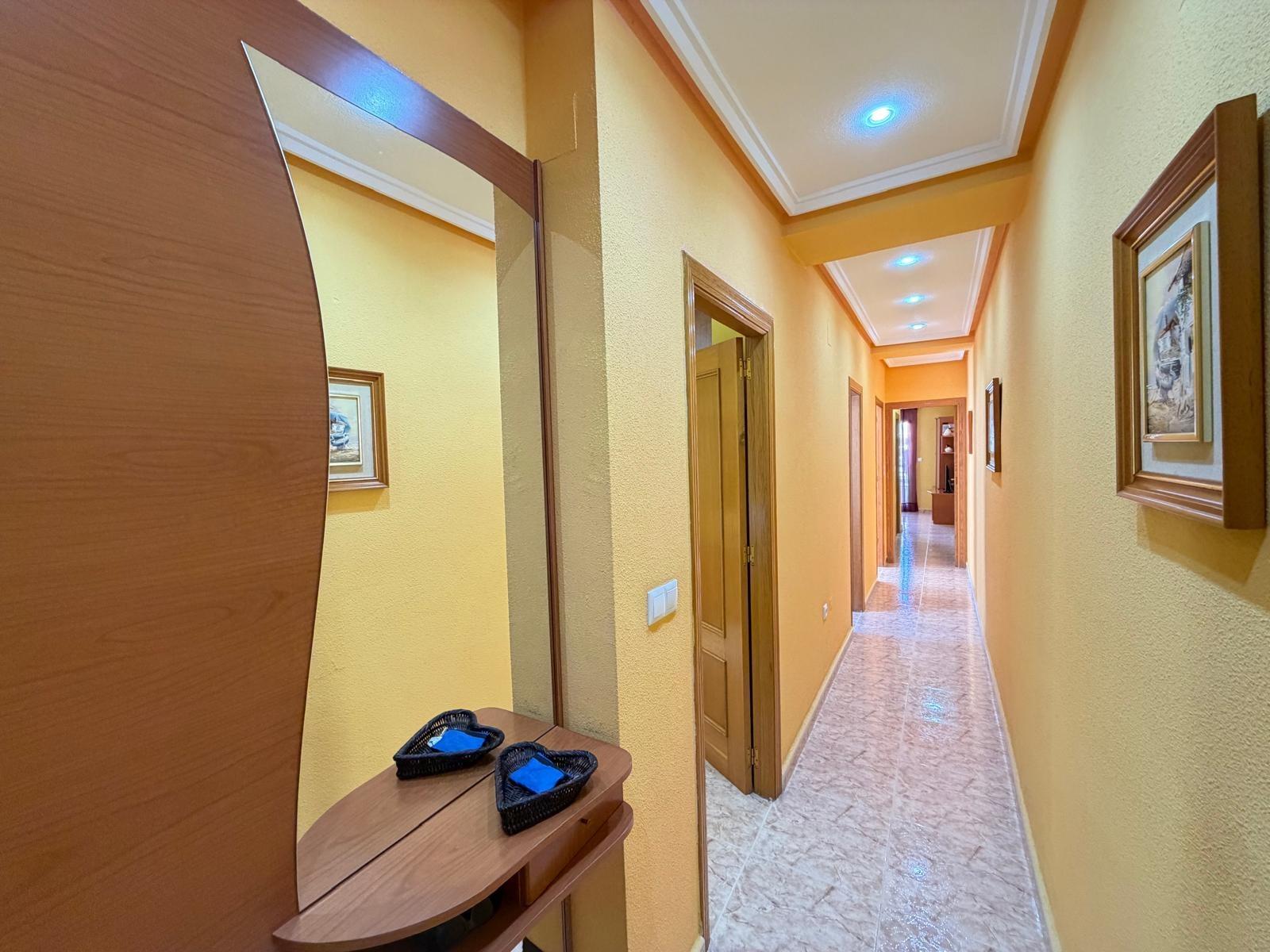 For sale - 2 Bedroom 1 Bathroom Penthouse in Torrevieja - Playa Del Cura  - Alicante