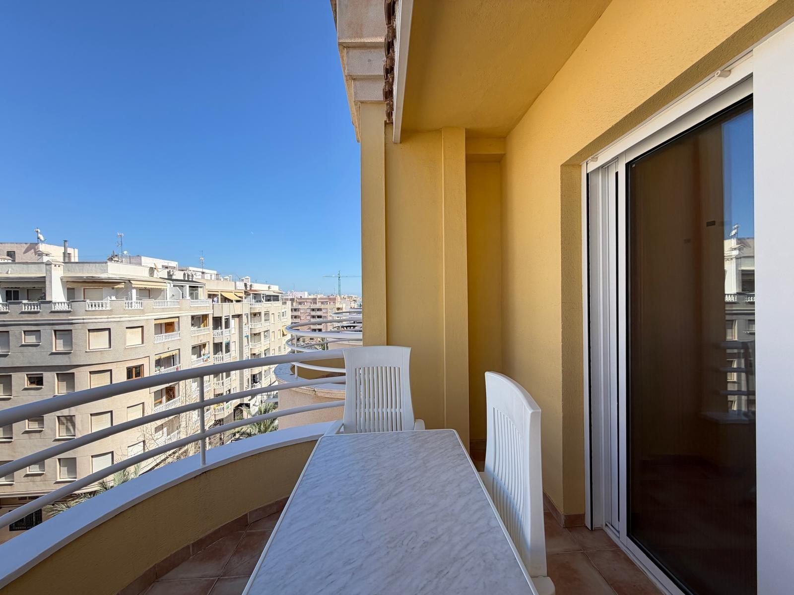 For sale - 2 Bedroom 1 Bathroom Penthouse in Torrevieja - Playa Del Cura  - Alicante