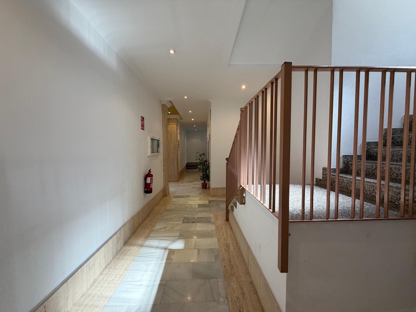 For sale - 2 Bedroom 1 Bathroom Penthouse in Torrevieja - Playa Del Cura  - Alicante