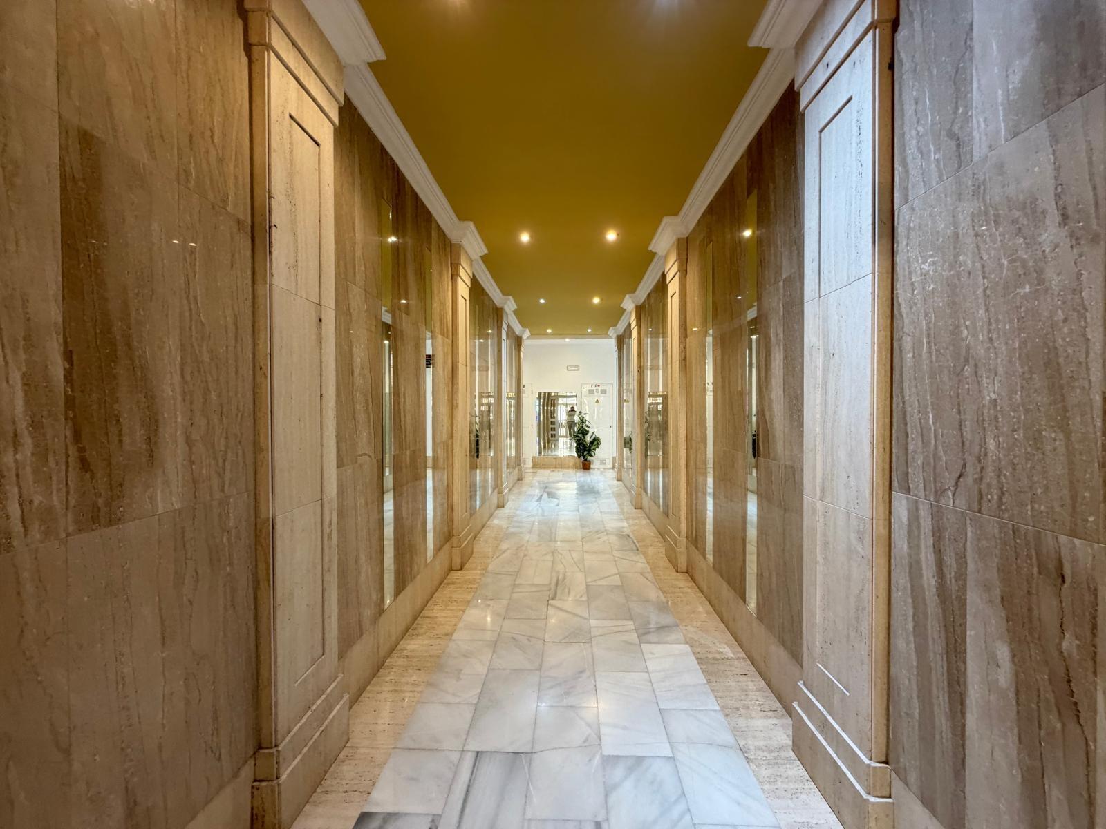 For sale - 2 Bedroom 1 Bathroom Penthouse in Torrevieja - Playa Del Cura  - Alicante