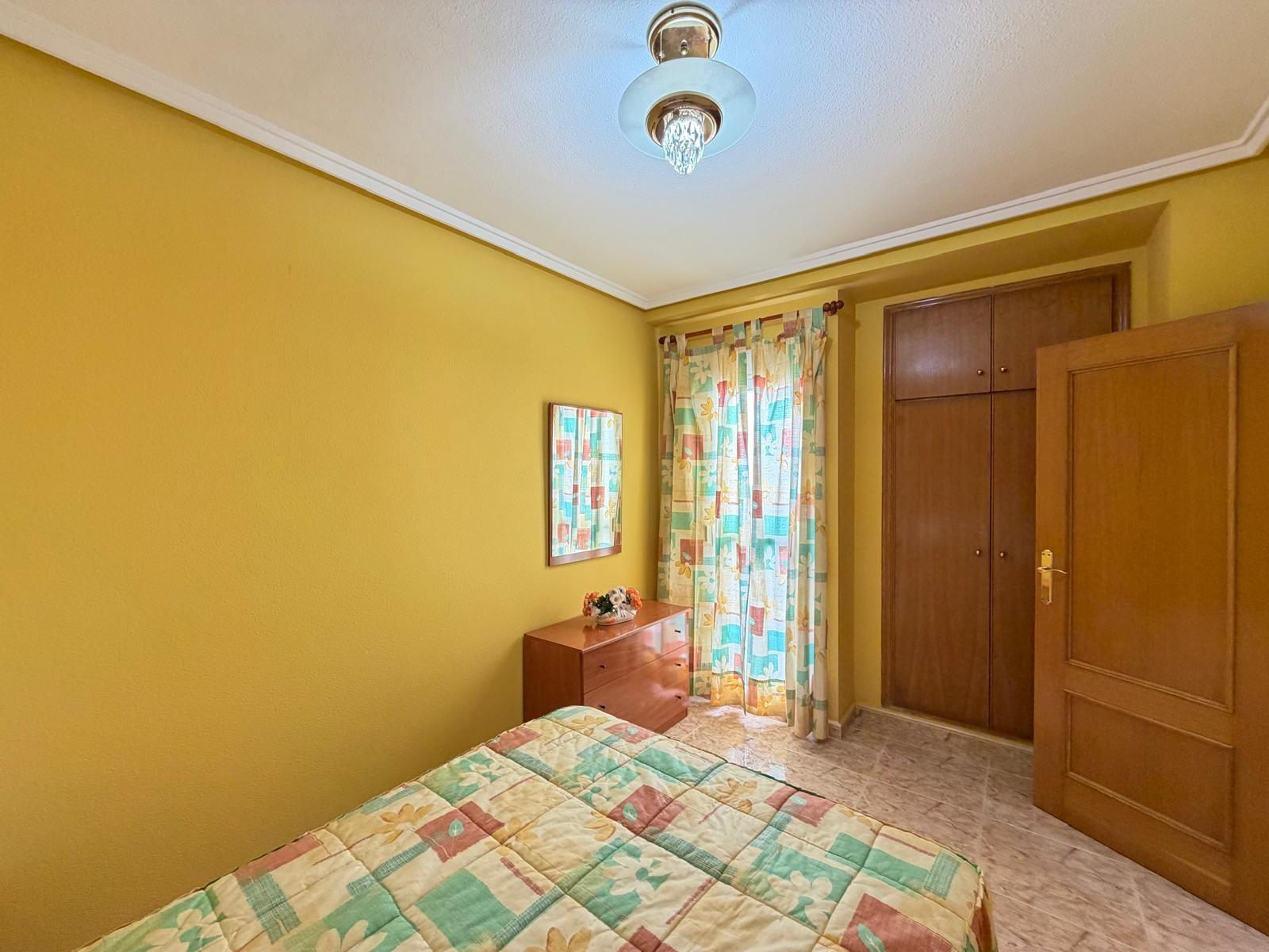 For sale - 2 Bedroom 1 Bathroom Penthouse in Torrevieja - Playa Del Cura  - Alicante