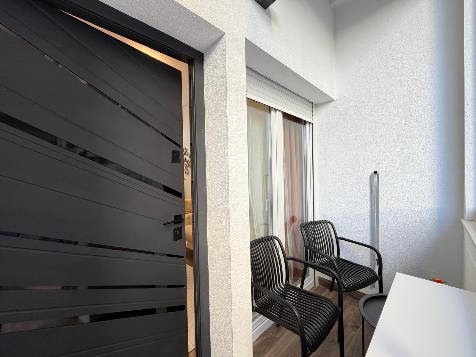 For sale - 2 Bedroom 1 Bathroom Apartment in Torrevieja - Torrevieja  - Alicante