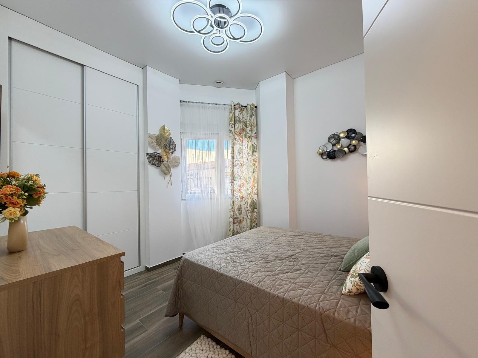 For sale - 2 Bedroom 1 Bathroom Apartment in Torrevieja - Torrevieja  - Alicante