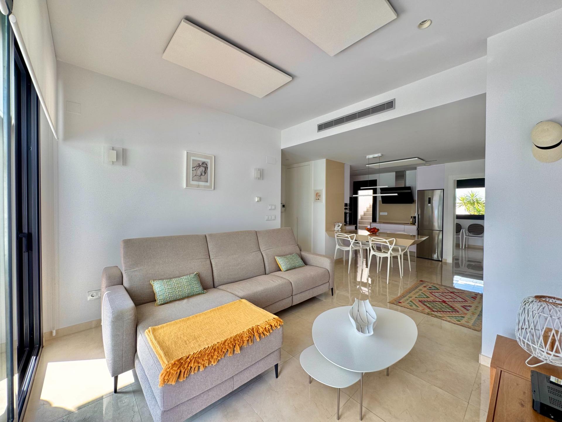 For sale - 3 Bedroom 2 Bathroom Villa in San Miguel de Salinas - Bellavista  - Alicante