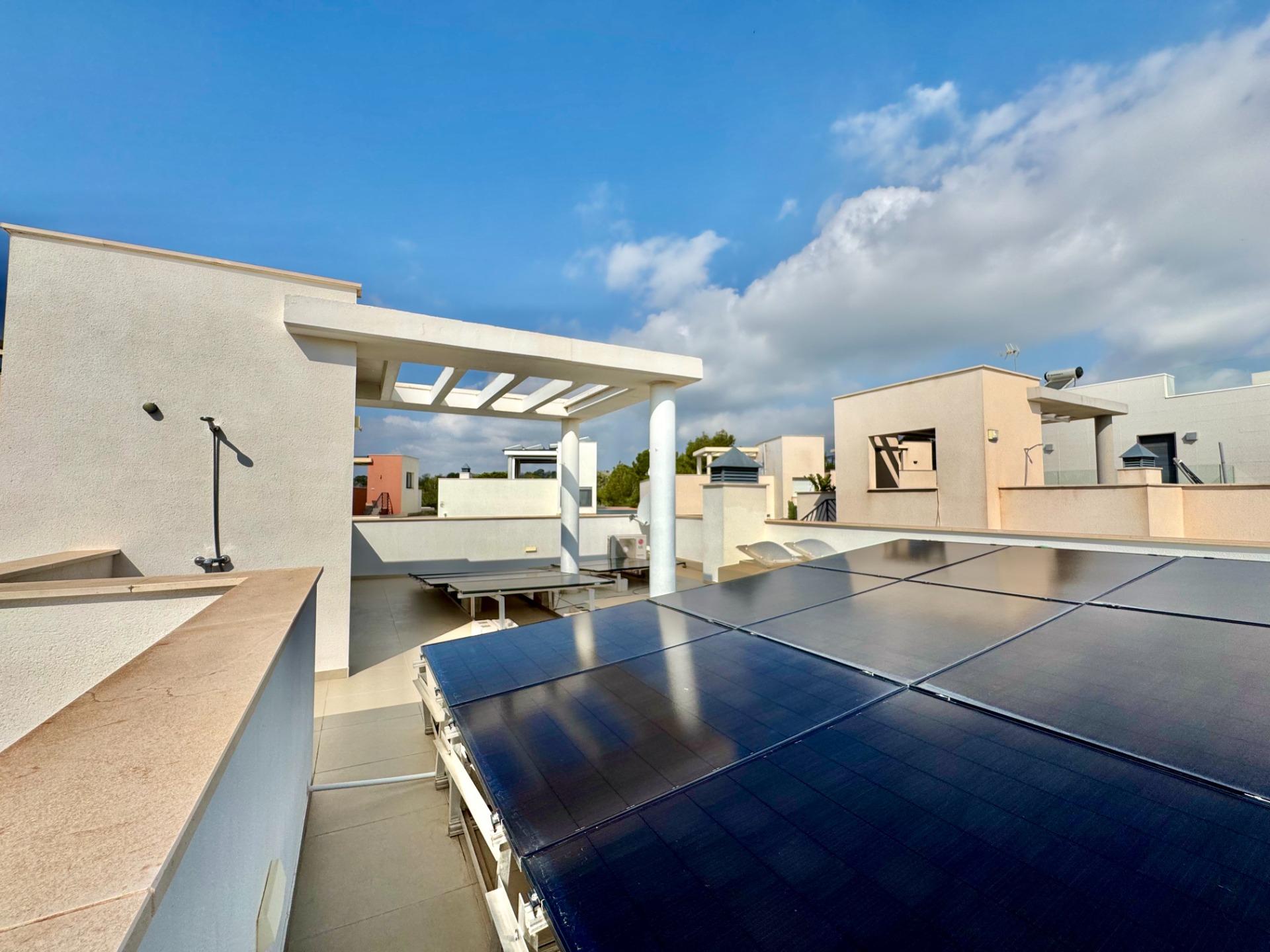 For sale - 3 Bedroom 2 Bathroom Villa in San Miguel de Salinas - Bellavista  - Alicante
