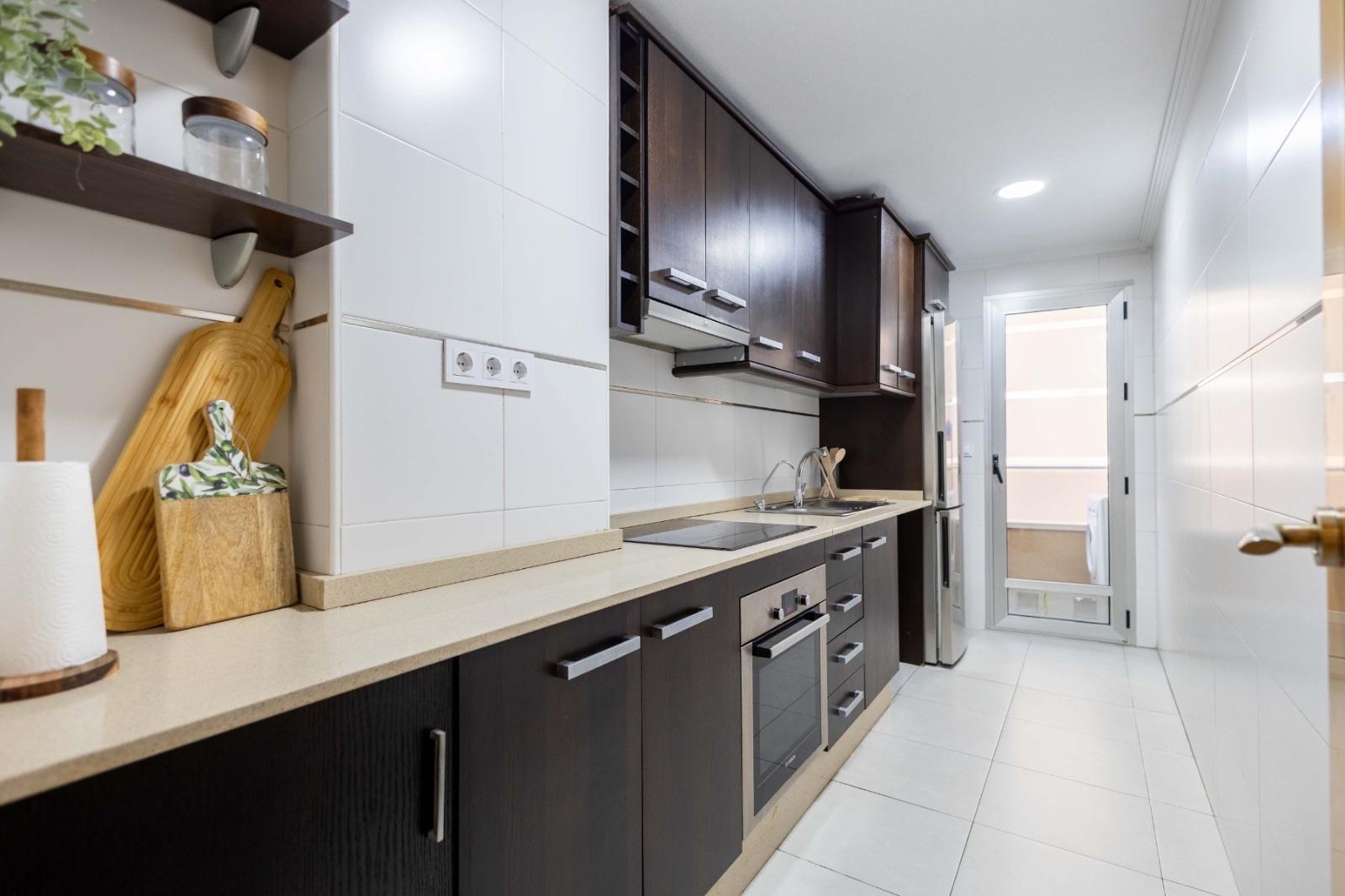 For sale - 3 Bedroom 2 Bathroom Apartment in Torrevieja - Las Calas  - Alicante