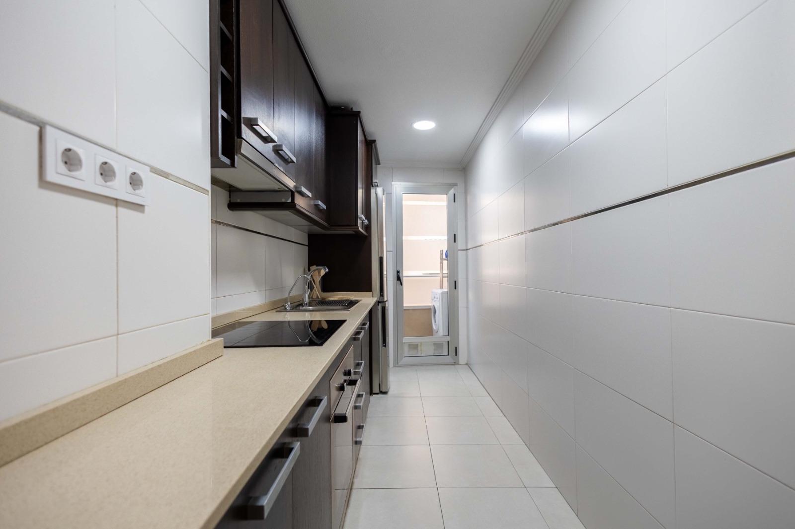 For sale - 3 Bedroom 2 Bathroom Apartment in Torrevieja - Las Calas  - Alicante