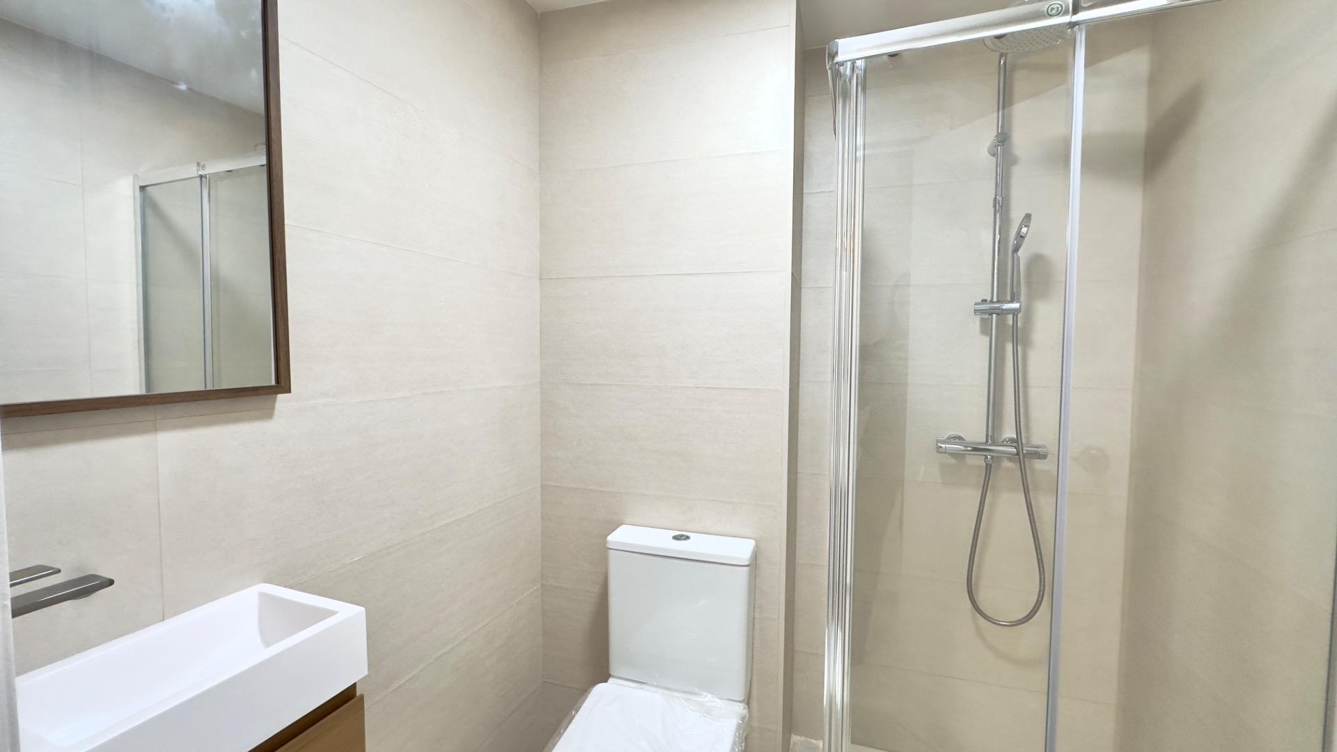 For sale - 3 Bedroom 1 Bathroom Apartment in Torrevieja - Estacion De Autobuses  - Alicante