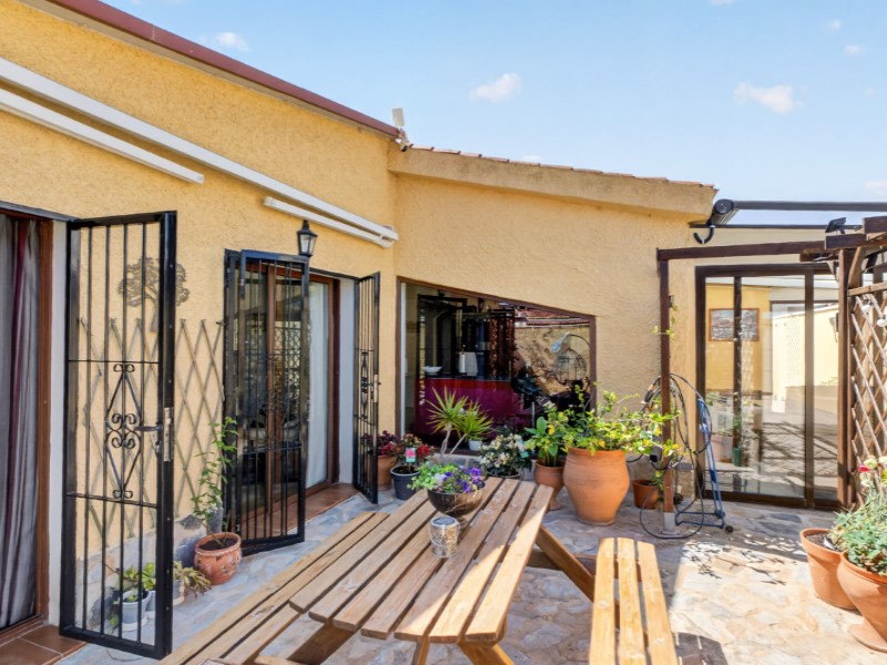 For sale - 3 Bedroom 3 Bathroom Villa in Torrevieja - Costa Blanca  - Alicante