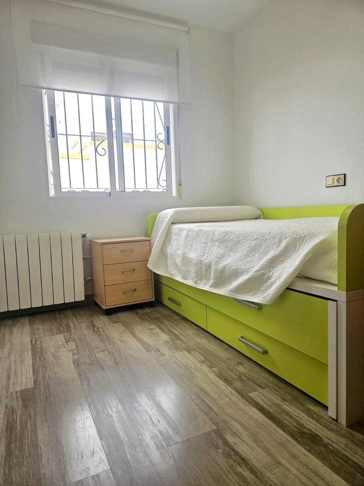 For sale - 6 Bedroom 2 Bathroom Town House in Orihuela Costa - Los Almendros-la Florida  - Alicante
