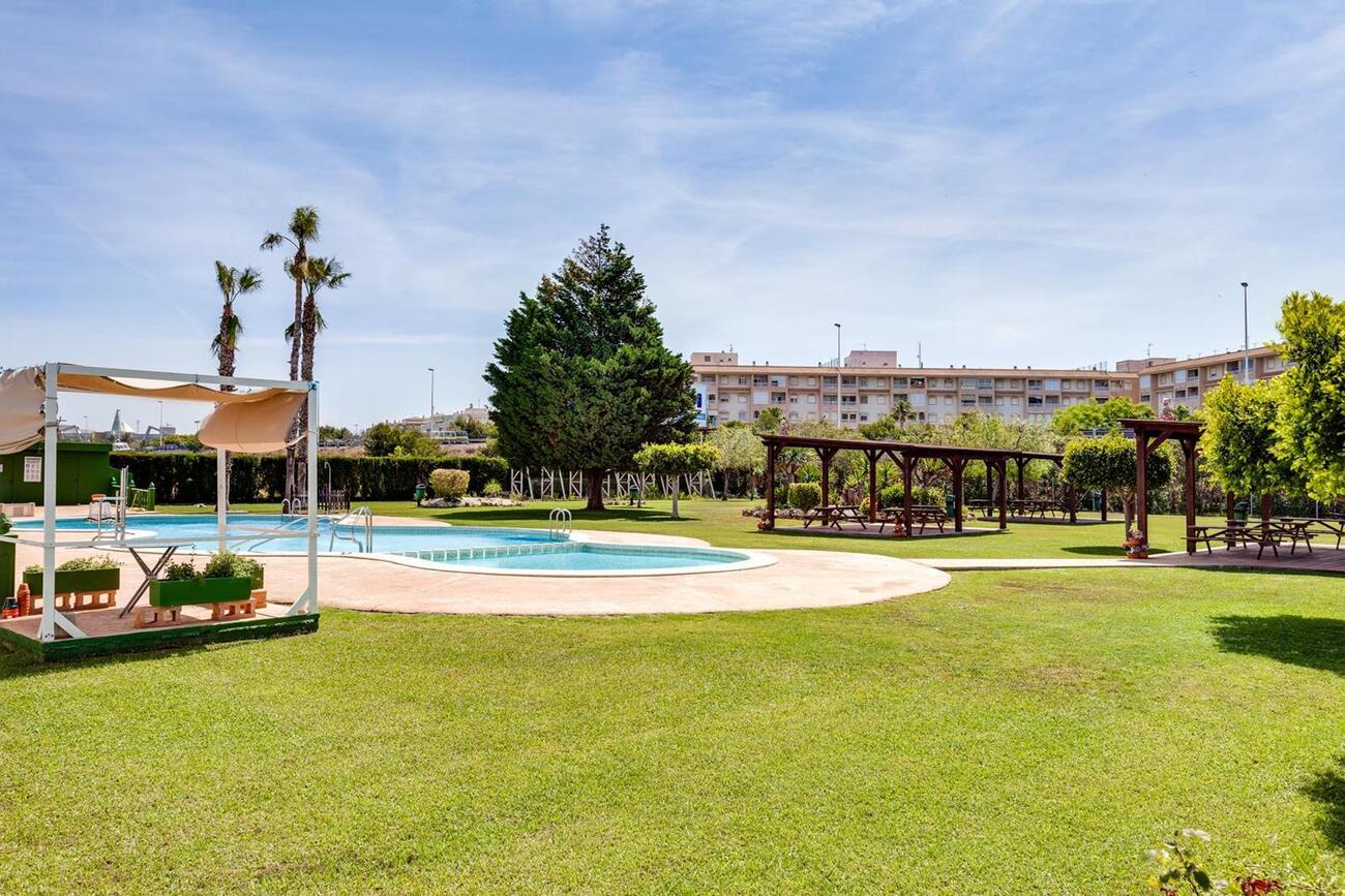 For sale - 2 Bedroom 1 Bathroom Bungalow in Torrevieja - PARQUE DE LAS NACIONES  - Alicante