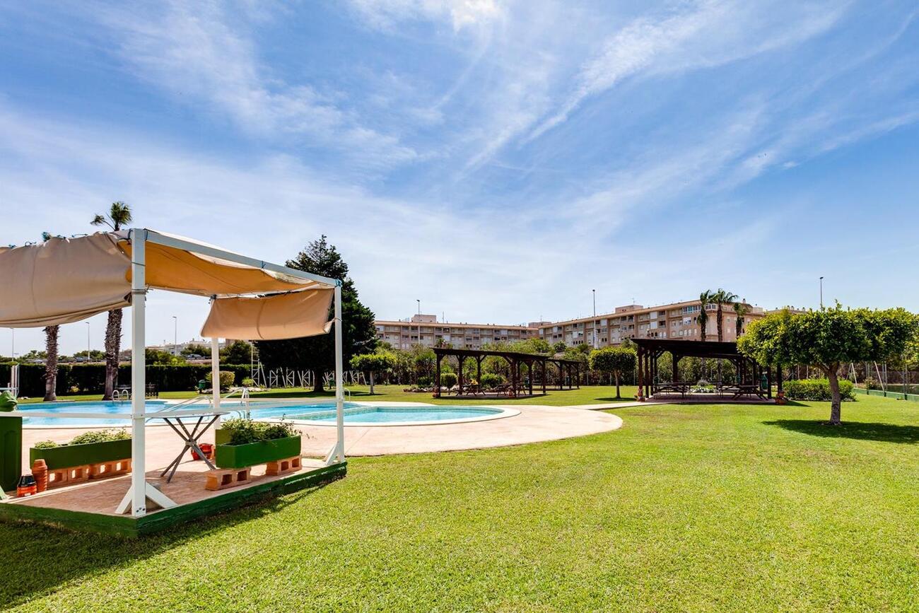 For sale - 2 Bedroom 1 Bathroom Bungalow in Torrevieja - PARQUE DE LAS NACIONES  - Alicante