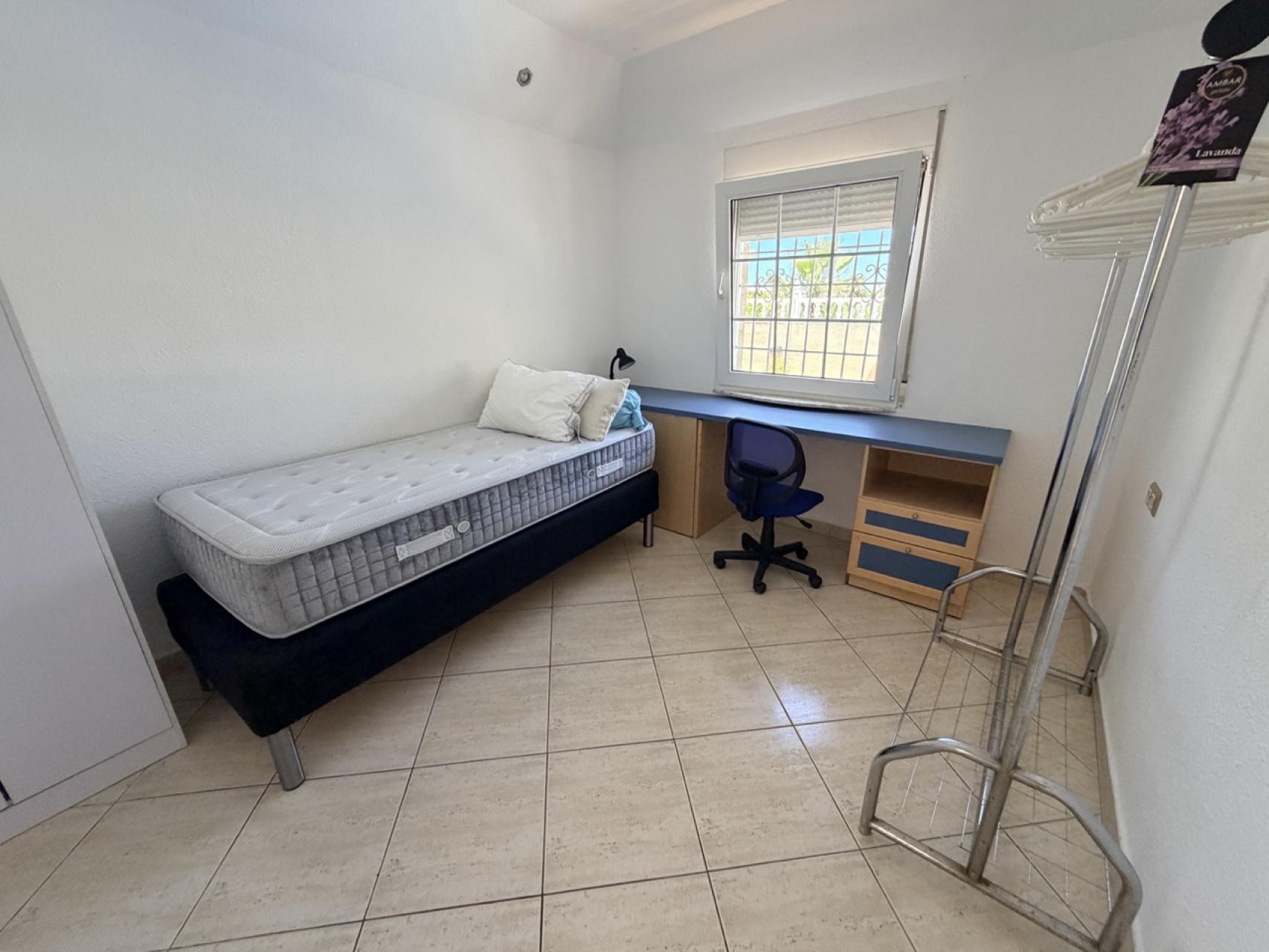 For sale - 5 Bedroom 3 Bathroom Villa in Torrevieja - Costa Blanca  - Alicante