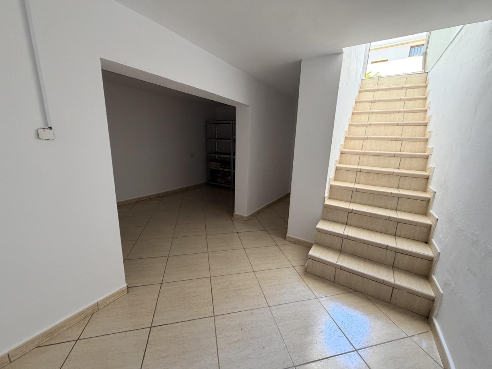 For sale - 5 Bedroom 3 Bathroom Villa in Torrevieja - Costa Blanca  - Alicante