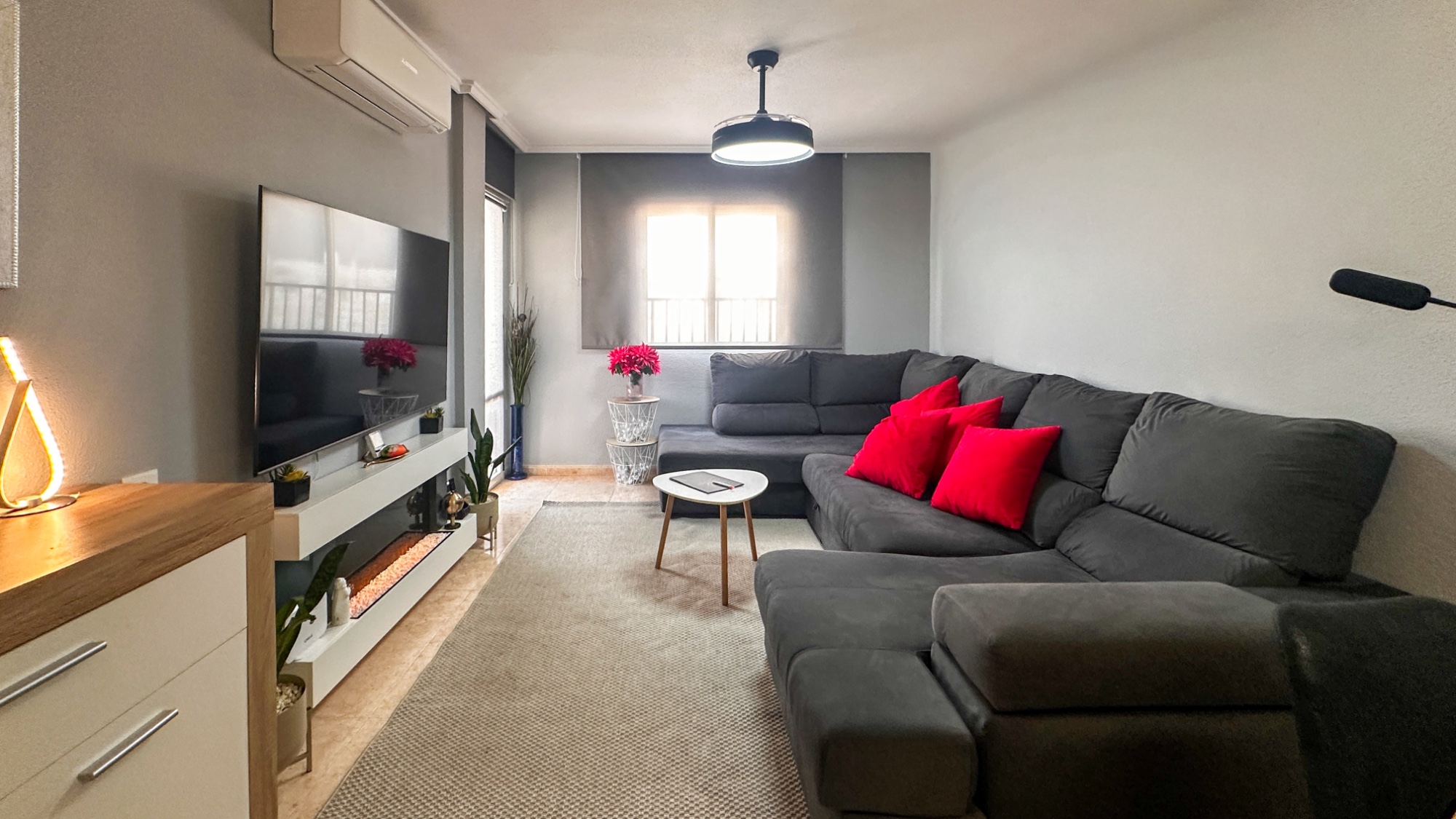 For sale - 3 Bedroom 2 Bathroom Apartment in Torrevieja - Costa Blanca  - Alicante