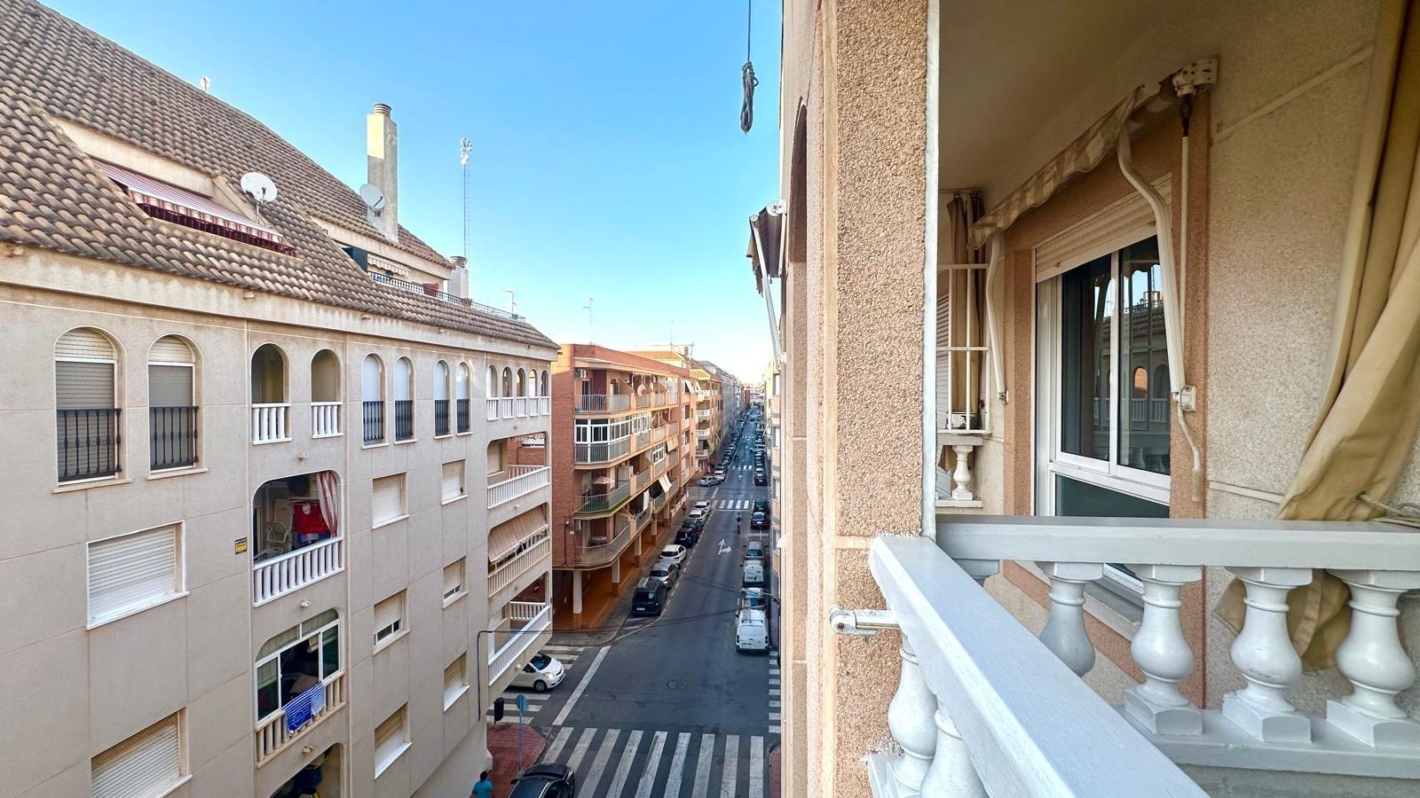For sale - 2 Bedroom 1 Bathroom Apartment in Torrevieja - Acequion  - Alicante