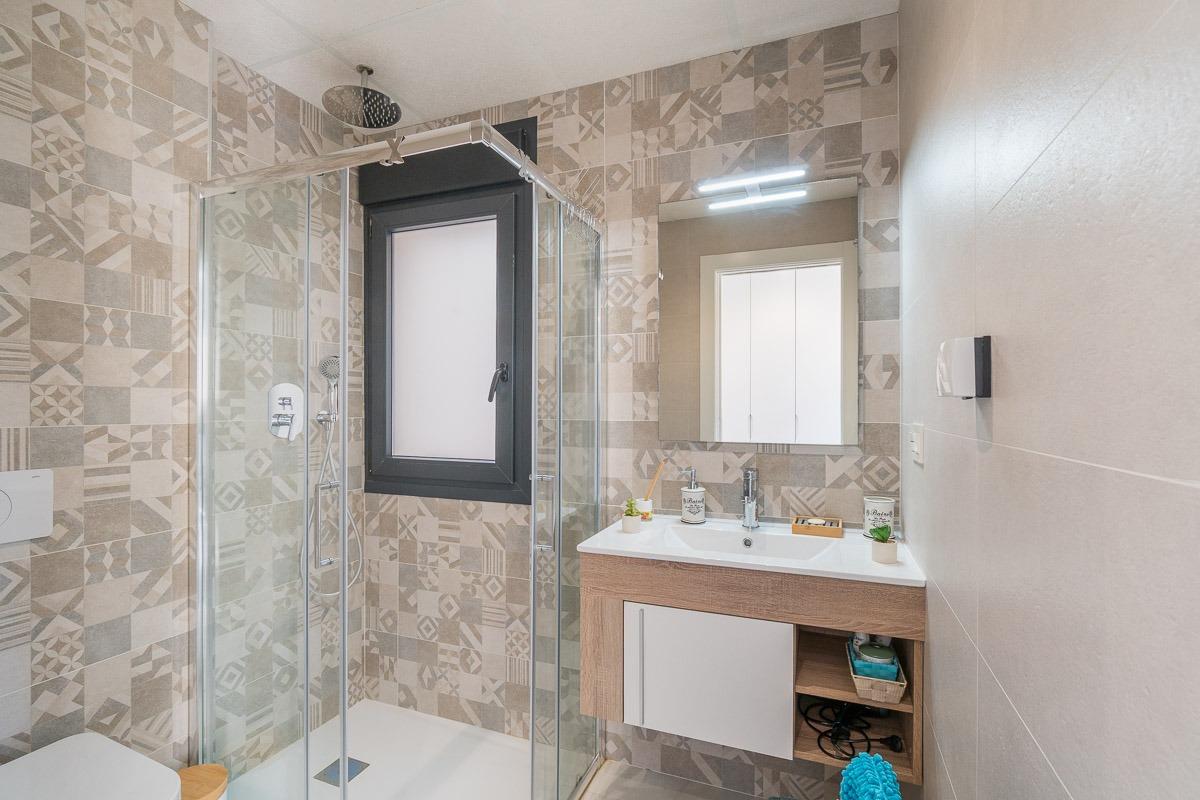 For sale - 2 Bedroom 2 Bathroom Terraced house in Villamartin - Villamartin  - Alicante