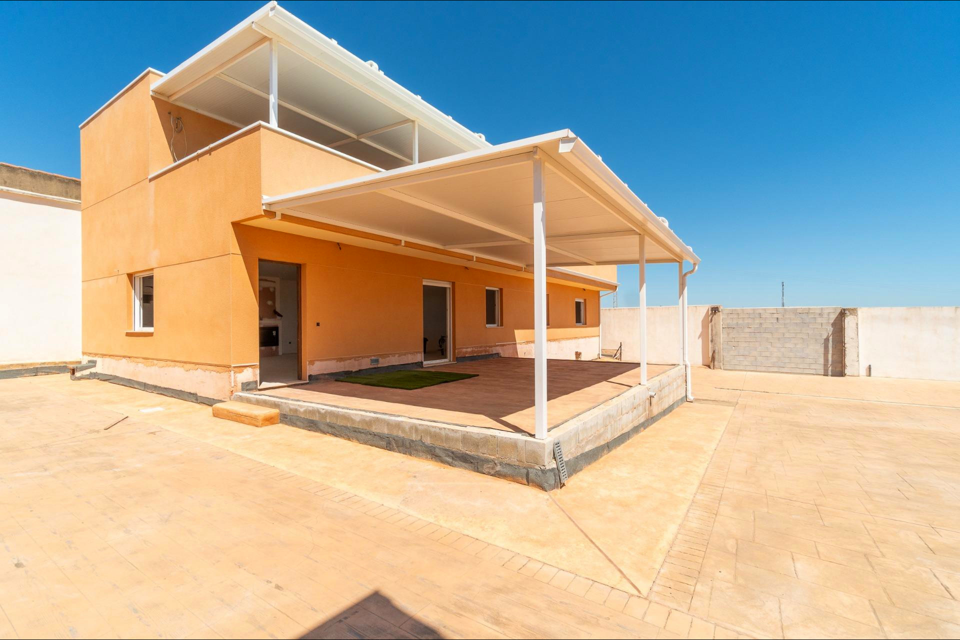 For sale - 3 Bedroom 2 Bathroom house in Torremendo - Torremendo  - Alicante