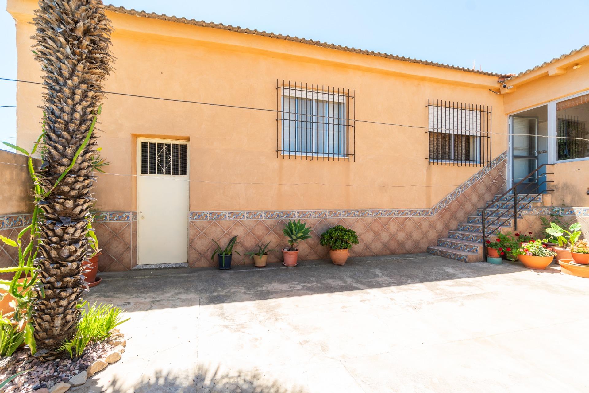 For sale - 3 Bedroom 2 Bathroom house in Torremendo - Torremendo  - Alicante