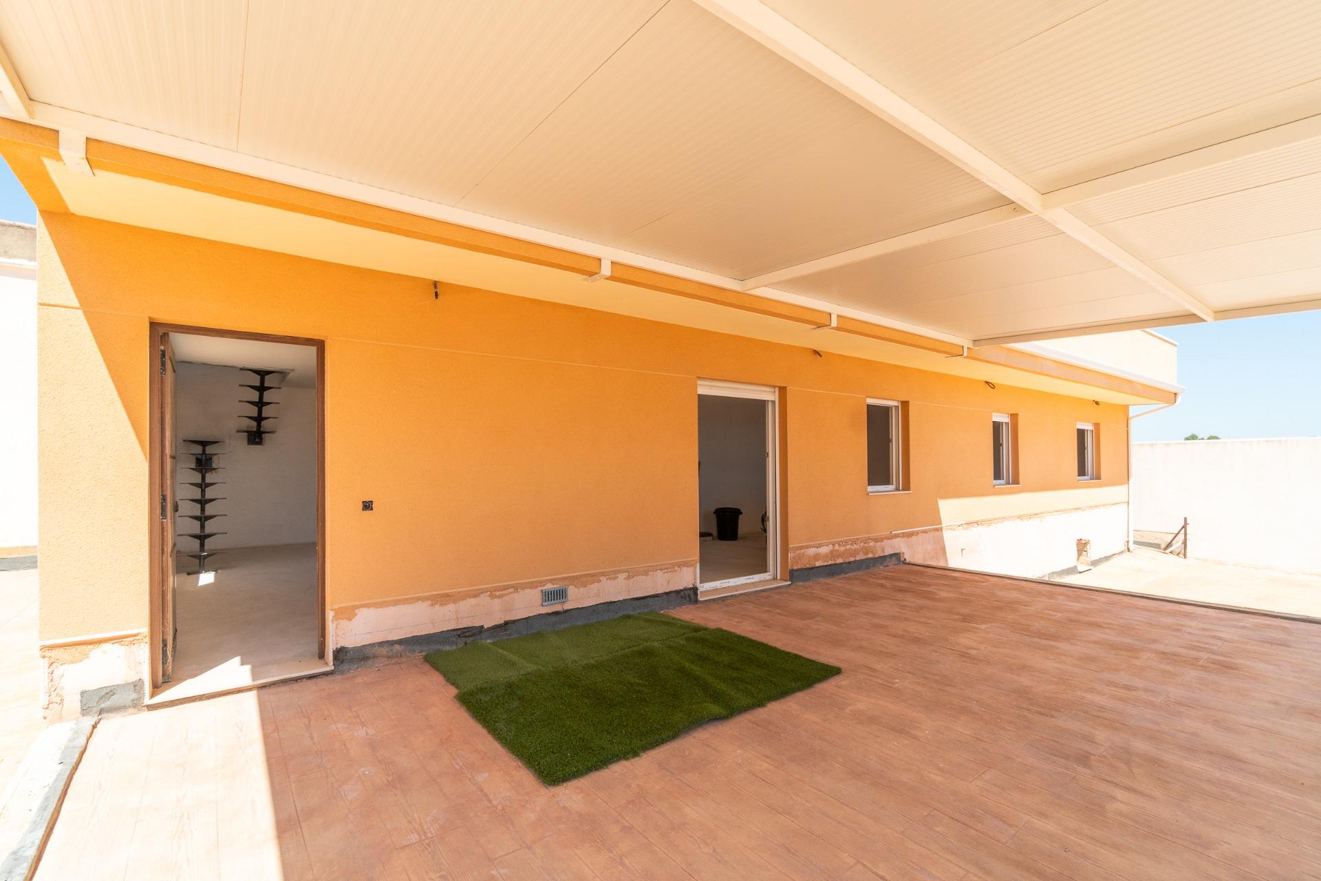 For sale - 3 Bedroom 2 Bathroom house in Torremendo - Torremendo  - Alicante