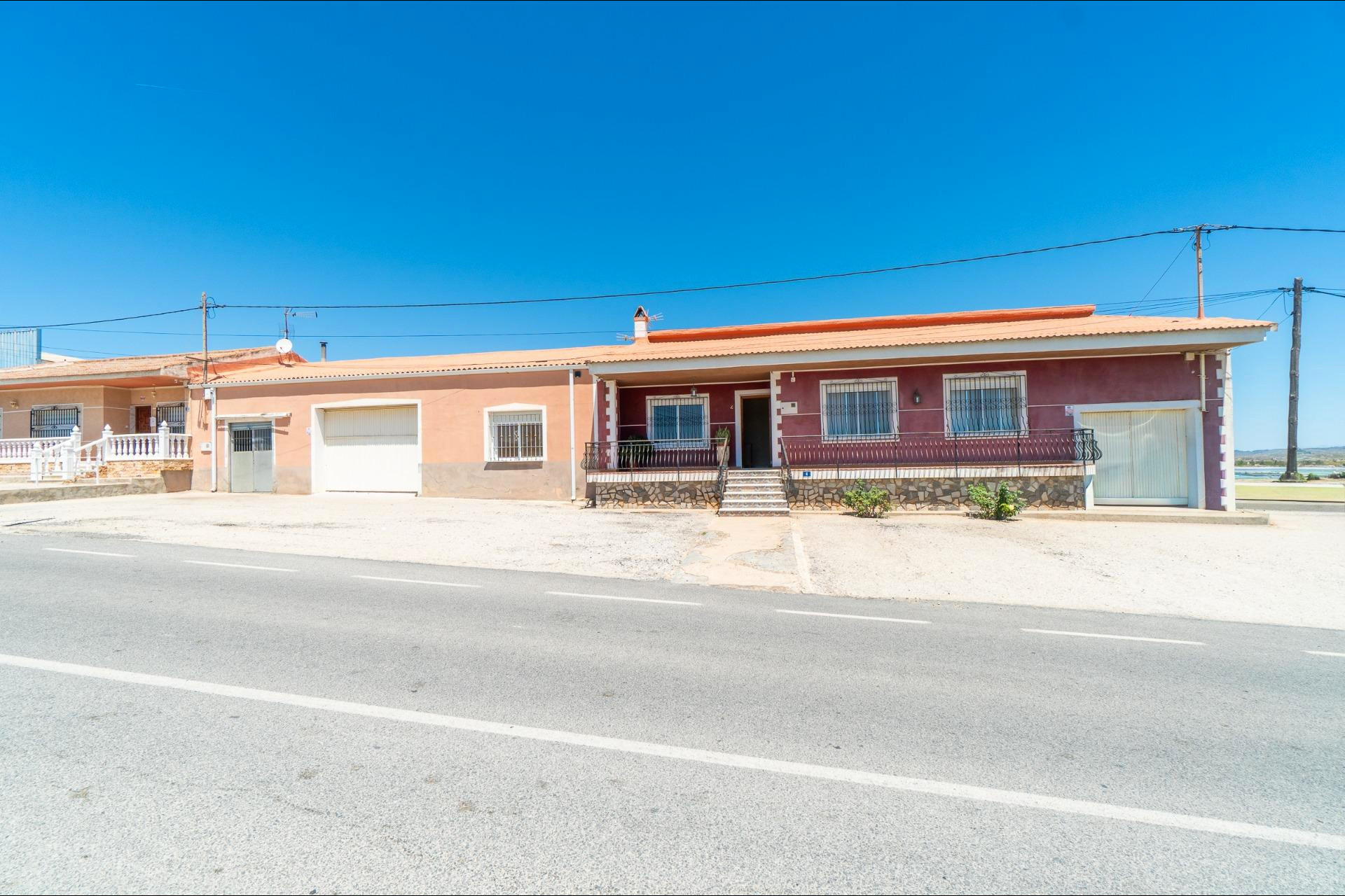 For sale - 3 Bedroom 2 Bathroom house in Torremendo - Torremendo  - Alicante